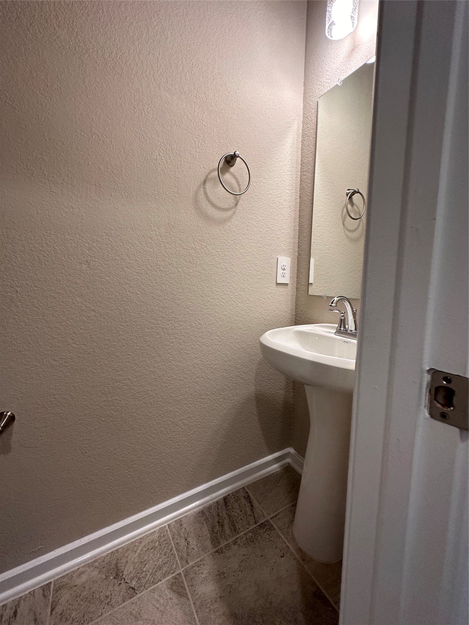 1523 Rustling Creek Drive Property Photo 6