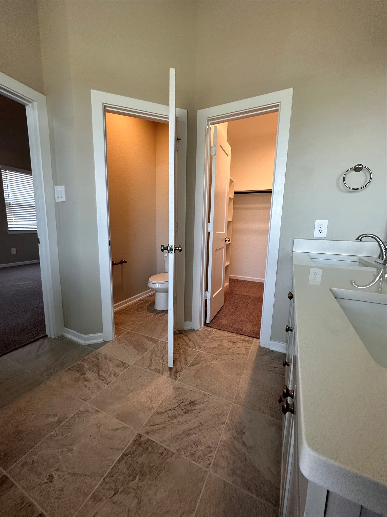 1523 Rustling Creek Drive Property Photo 12