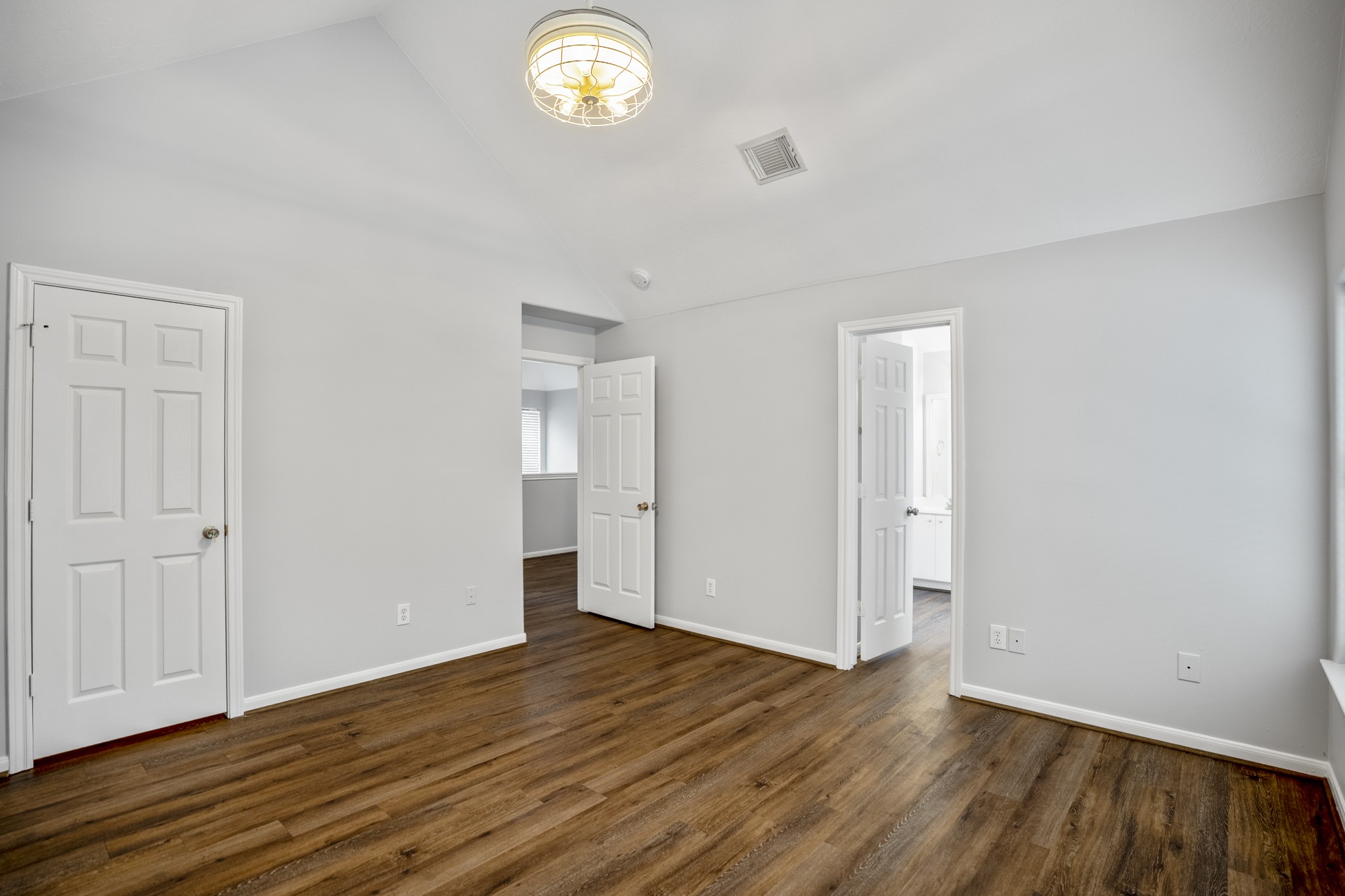 323 Plaza Del Sol Park Property Photo 18