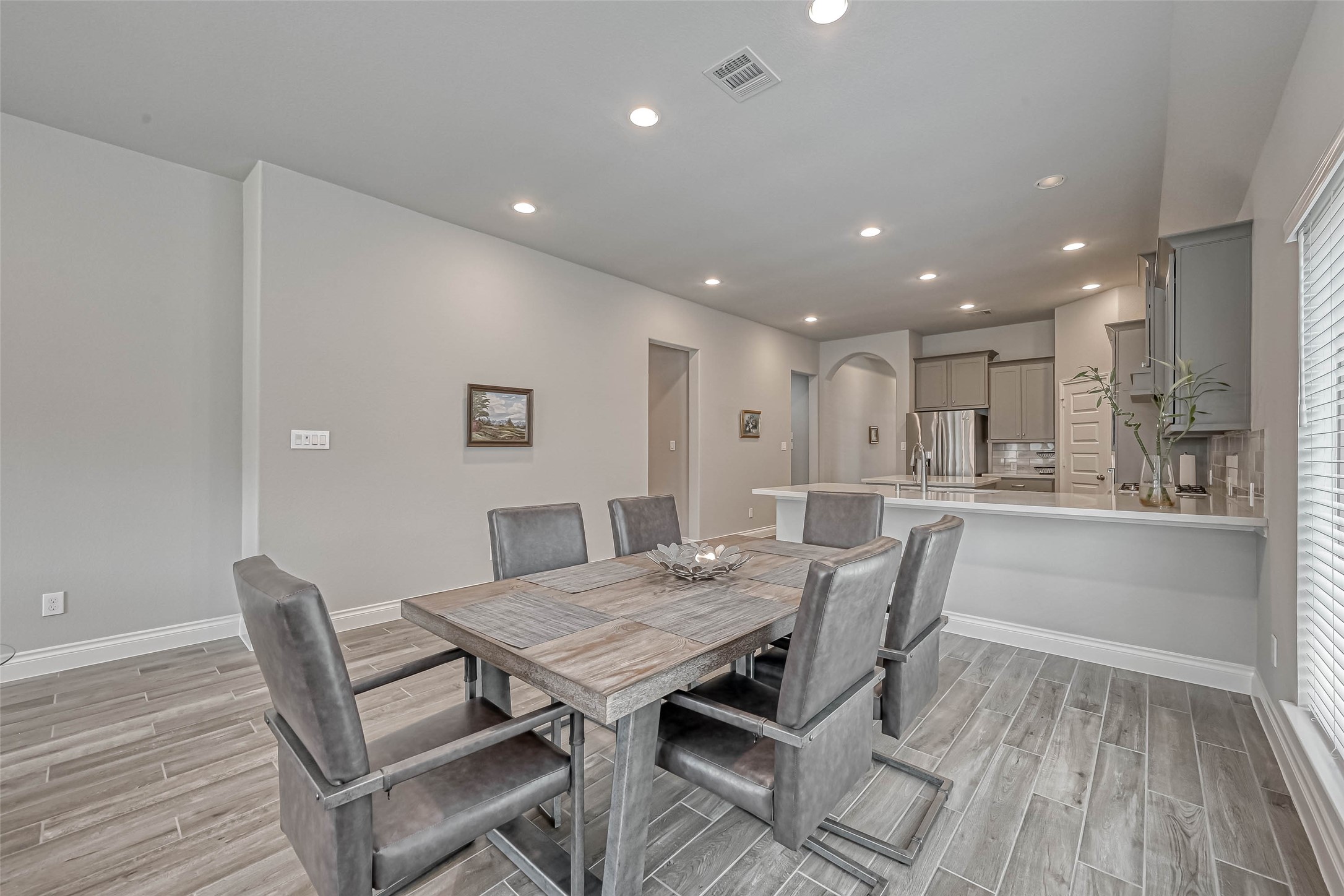 6935 Goldstrum Way Property Photo 14
