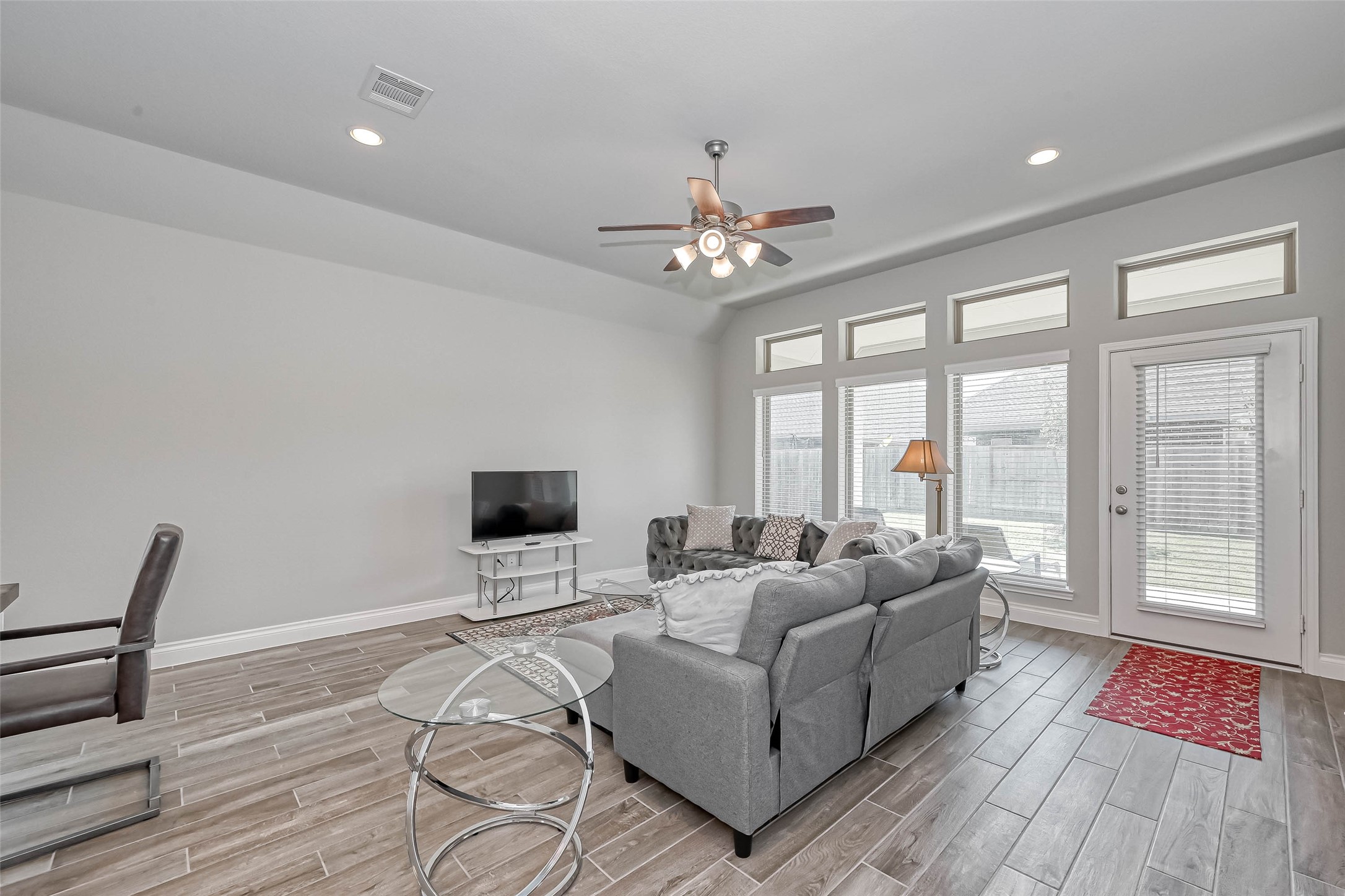 6935 Goldstrum Way Property Photo 16