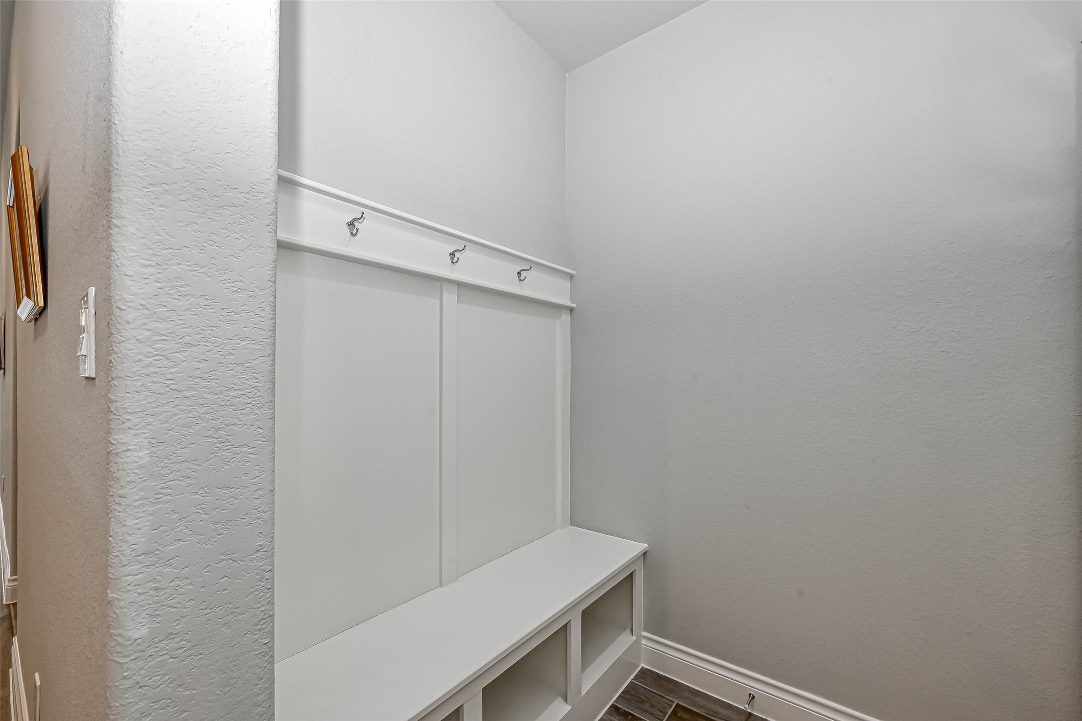 6935 Goldstrum Way Property Photo 19