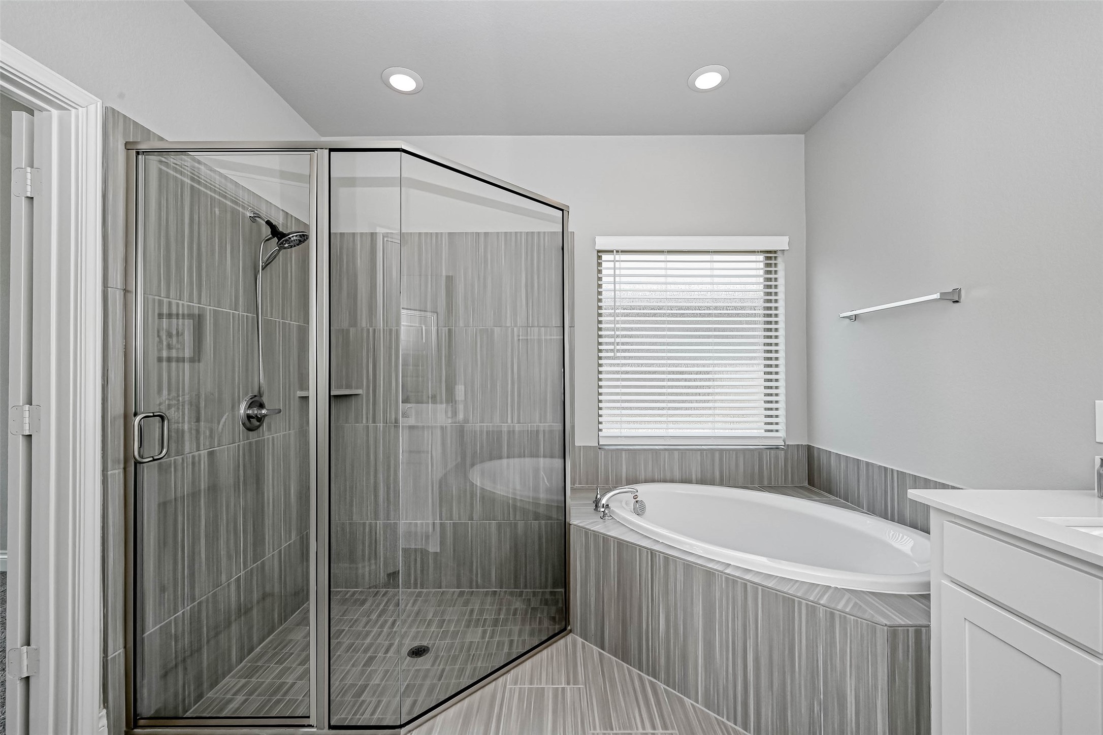 6935 Goldstrum Way Property Photo 23