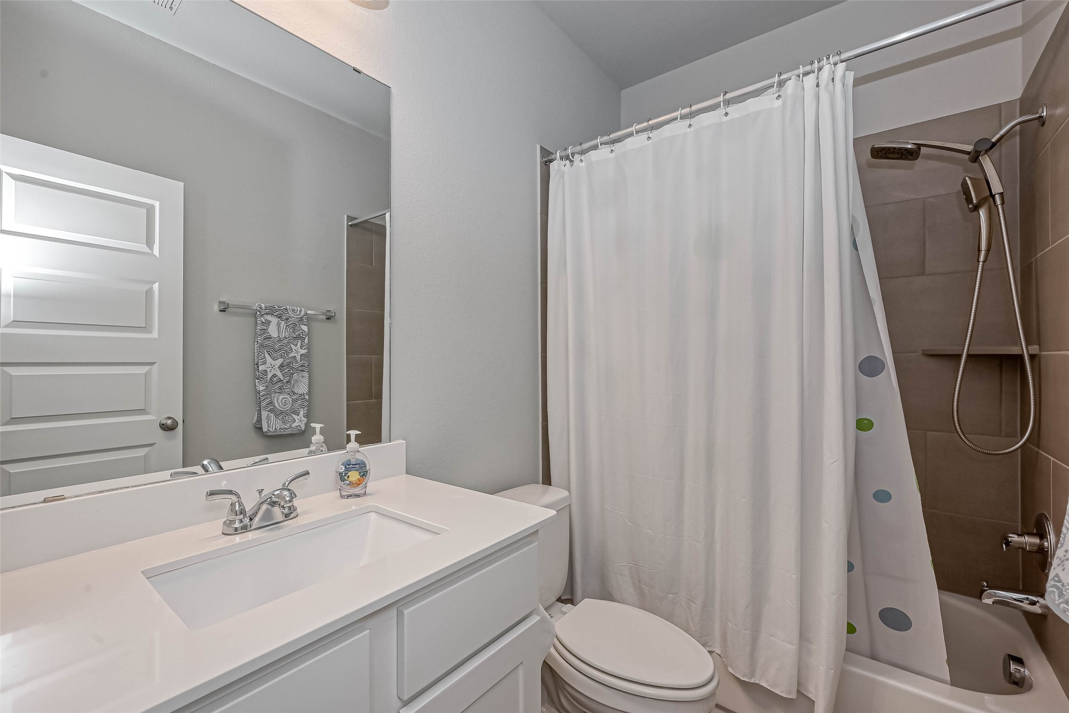 6935 Goldstrum Way Property Photo 28