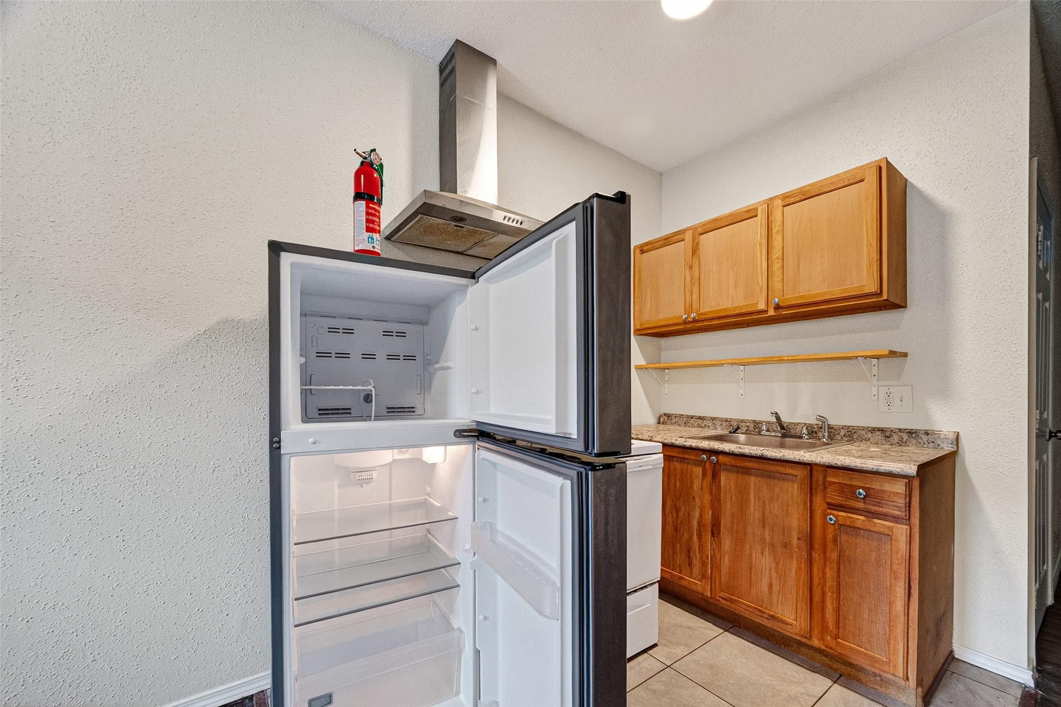 7738 Park Place Boulevard A Property Photo 6