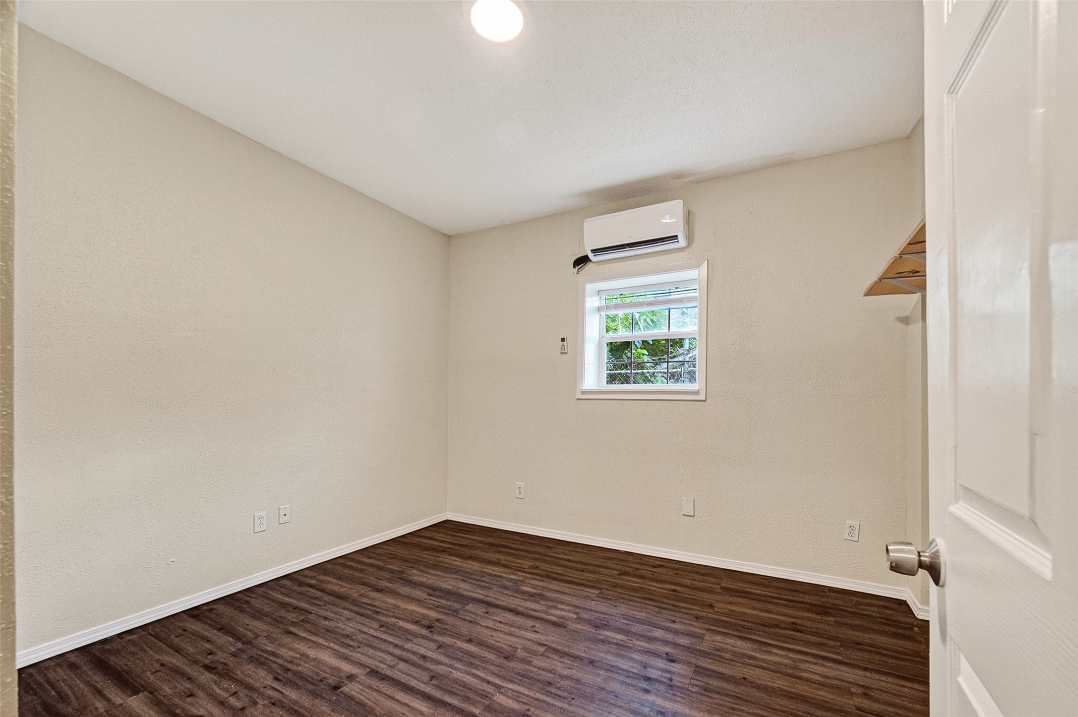 7738 Park Place Boulevard A Property Photo 9