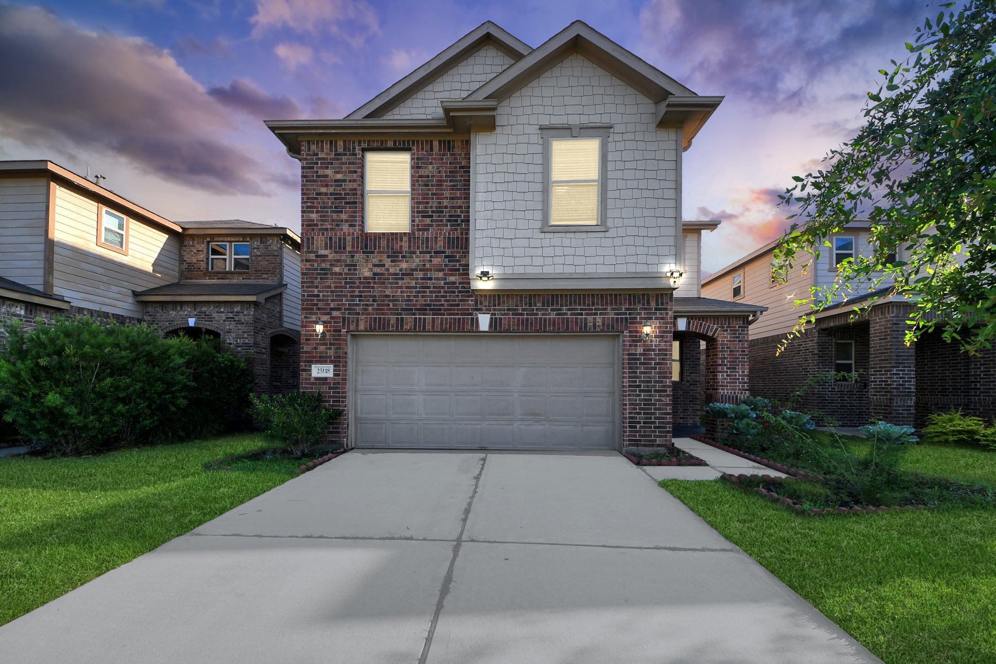 25118 Squire Knoll Street Property Photo 2