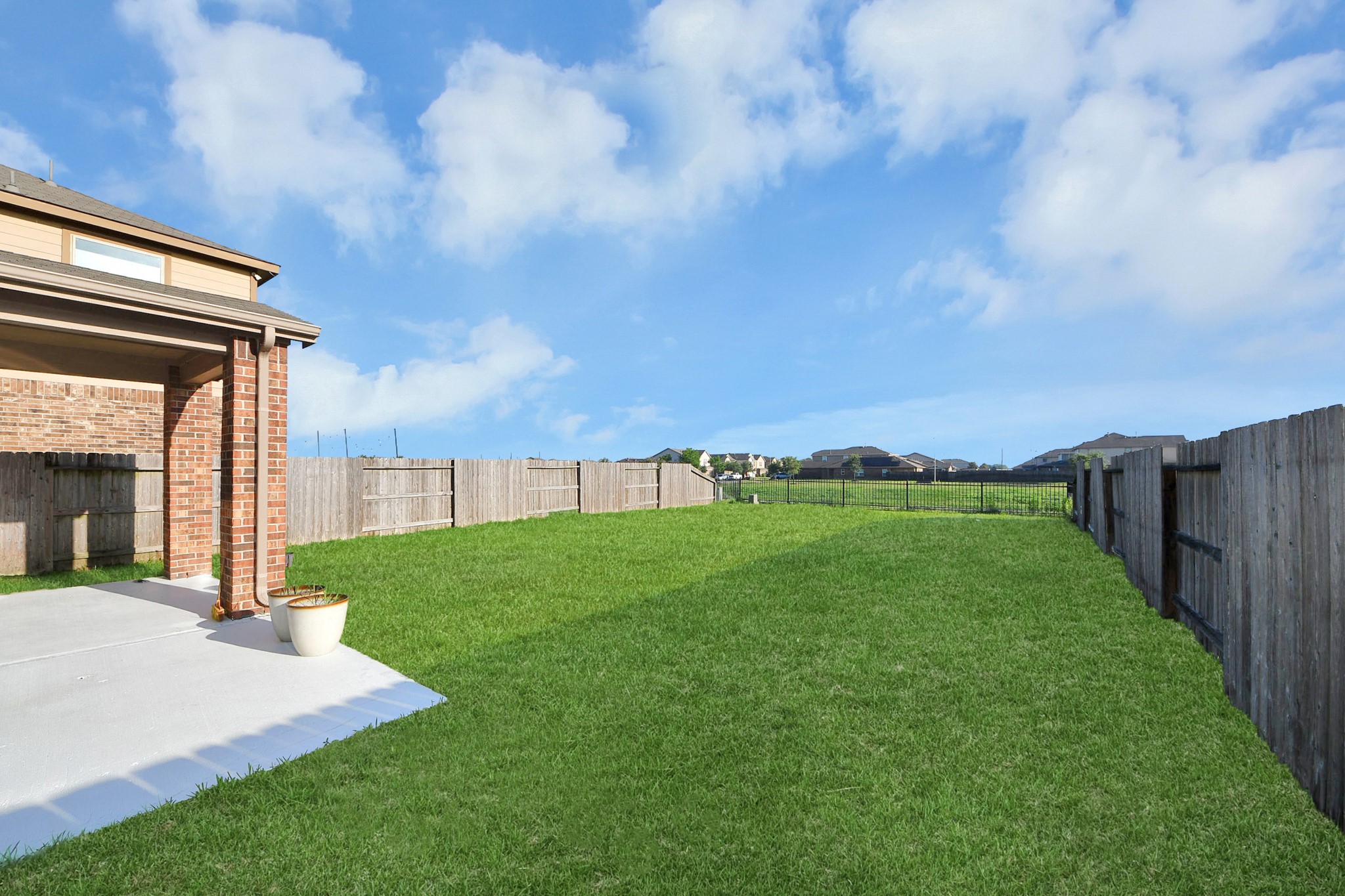 25118 Squire Knoll Street Property Photo 5