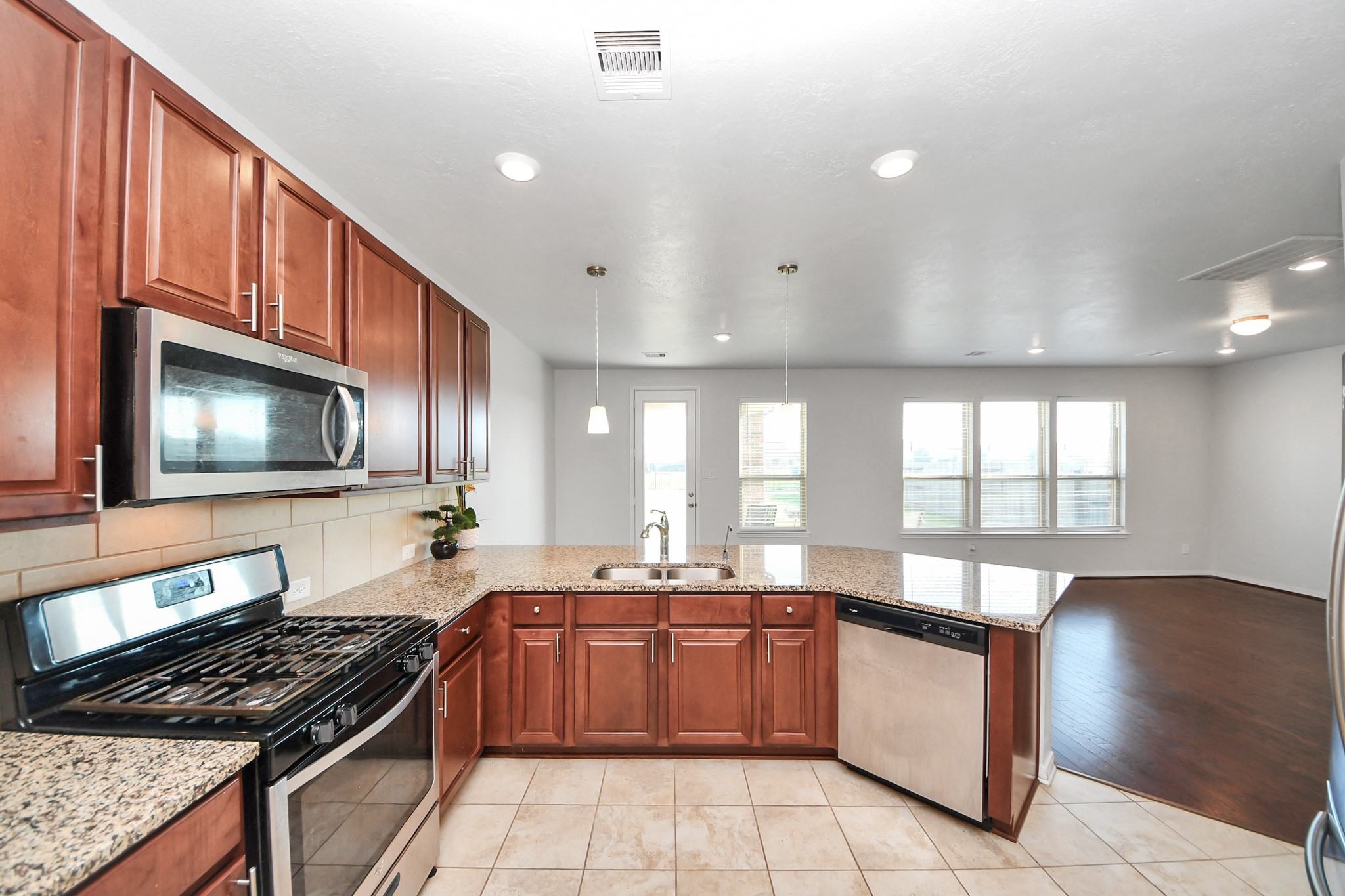25118 Squire Knoll Street Property Photo 16