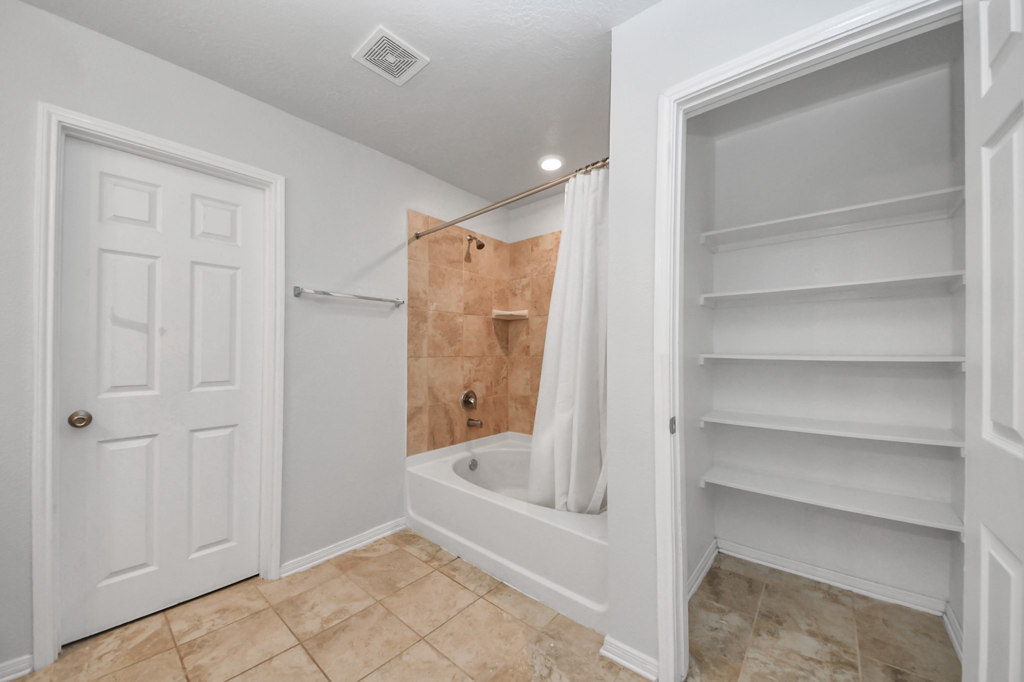 25118 Squire Knoll Street Property Photo 24