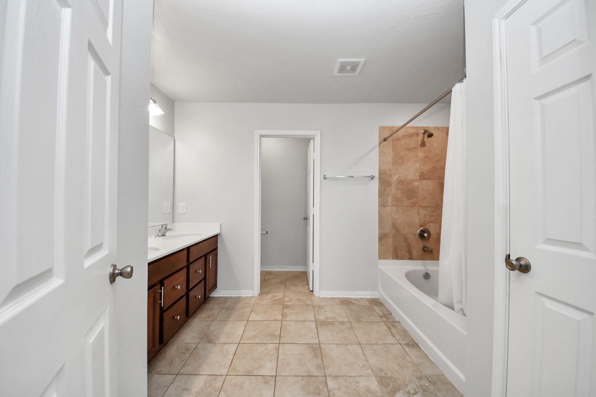 25118 Squire Knoll Street Property Photo 27