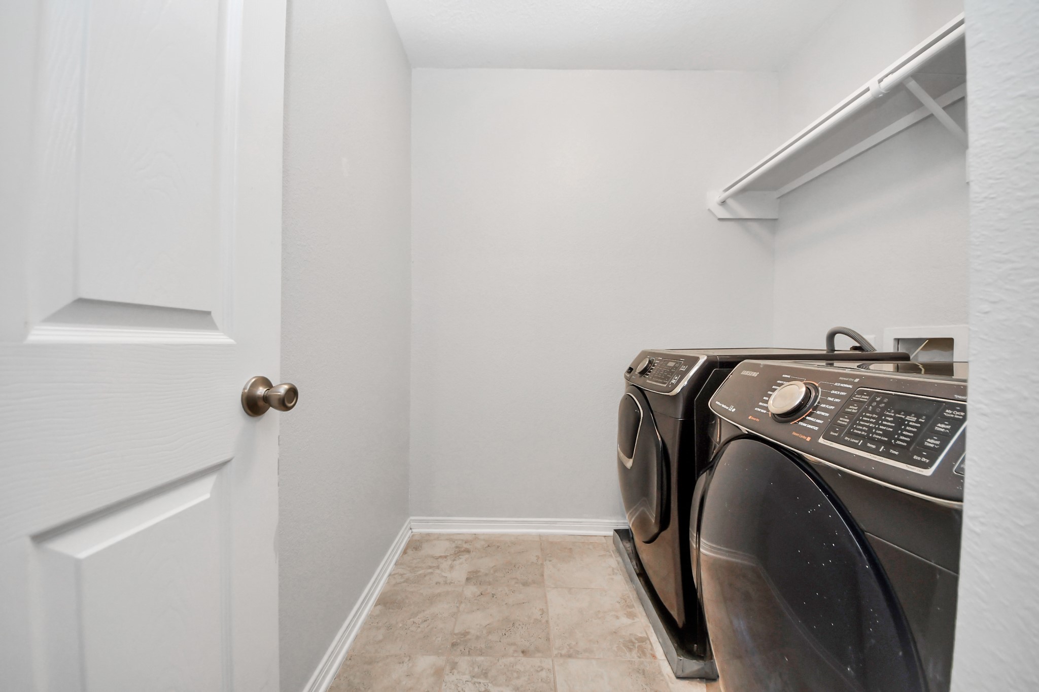 25118 Squire Knoll Street Property Photo 35