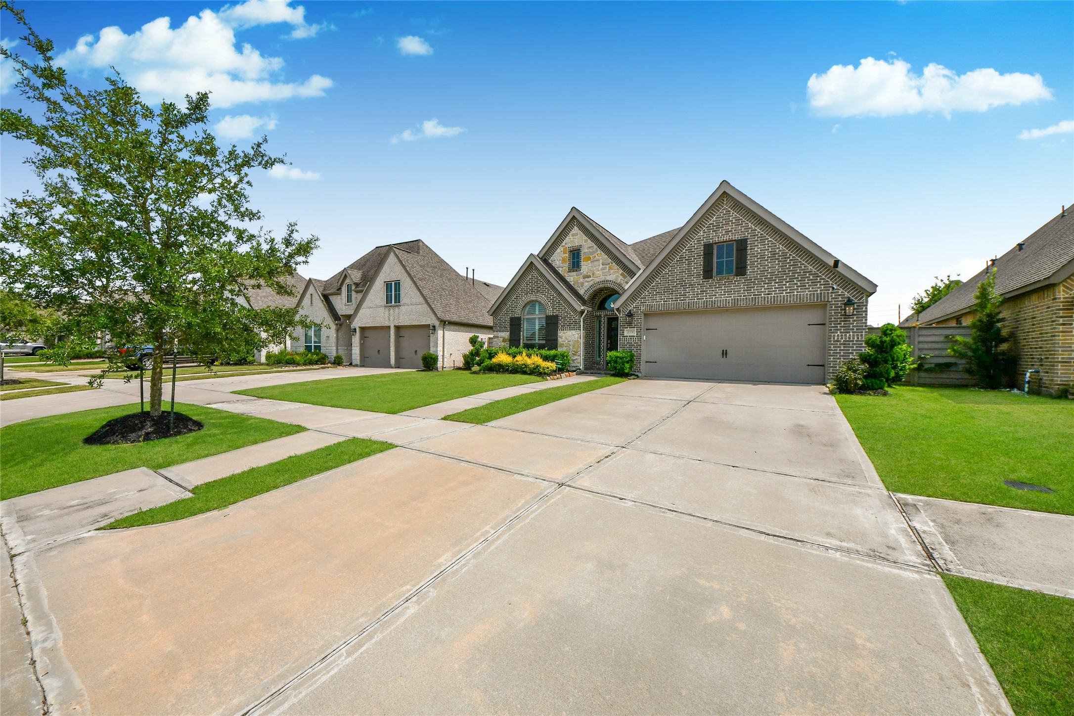 2206 Forest Trace Lane Property Photo 3