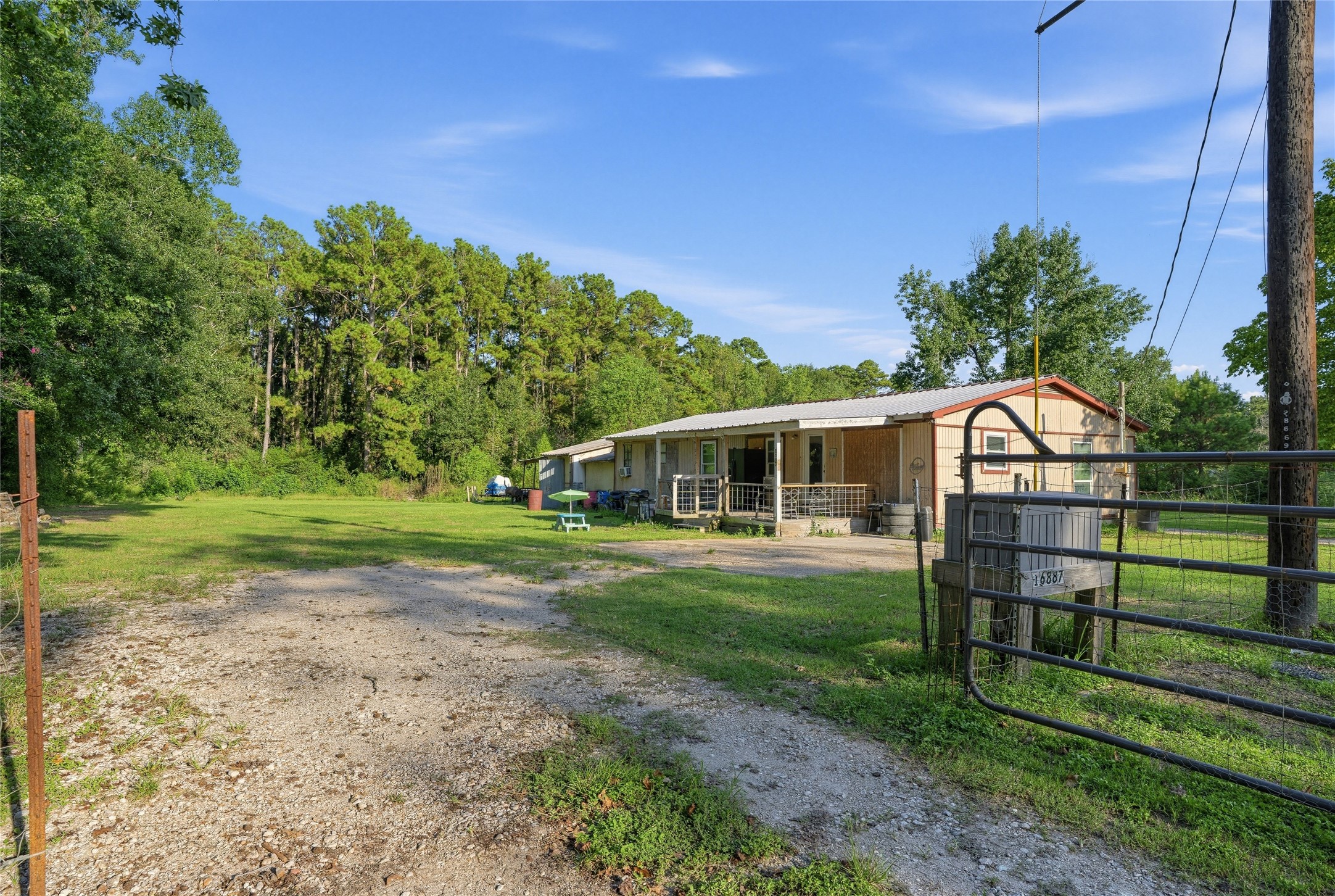 16887 Main Street Property Photo 1
