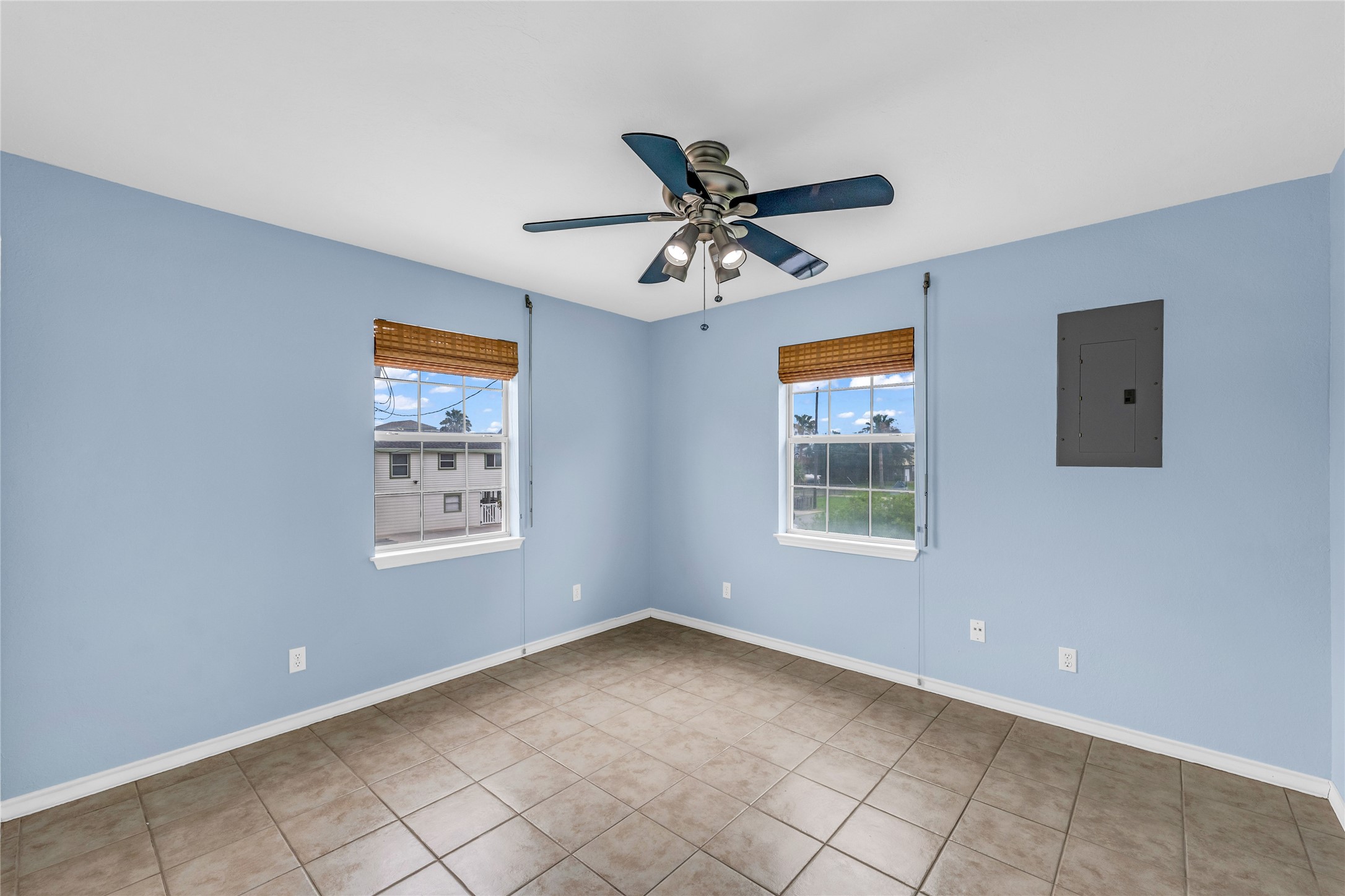 16526 Nassau Way Property Photo 19