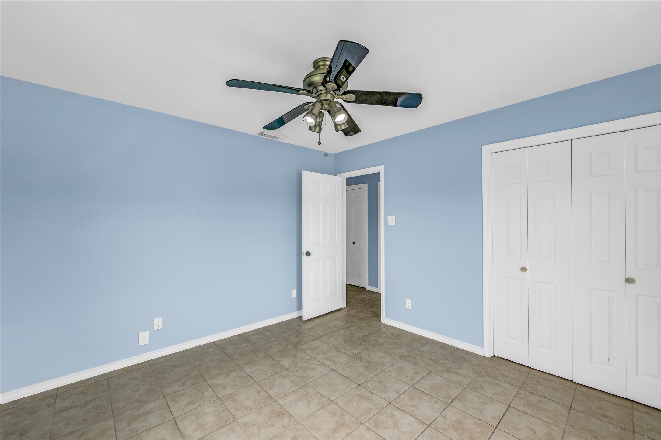 16526 Nassau Way Property Photo 20