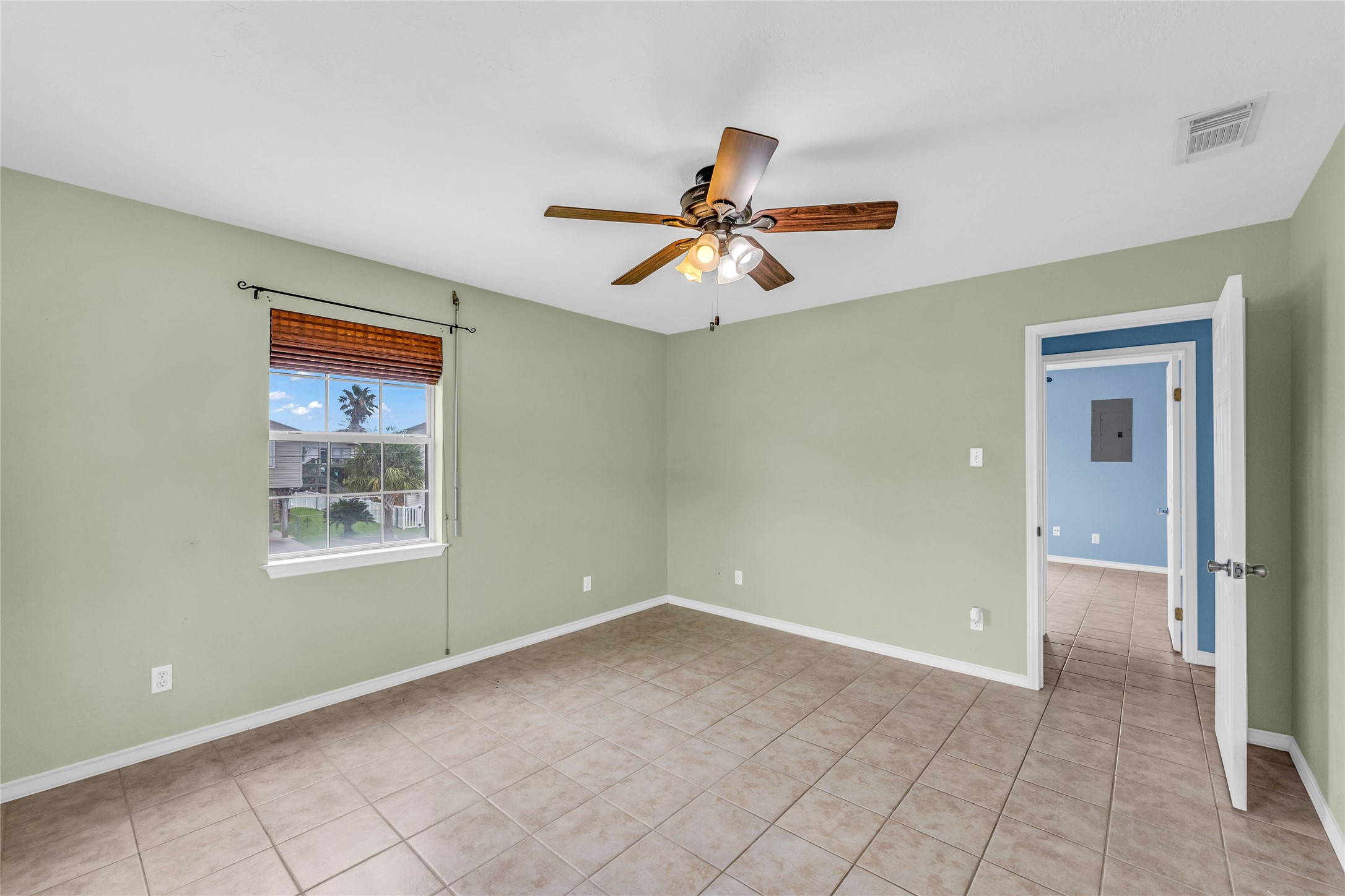16526 Nassau Way Property Photo 22