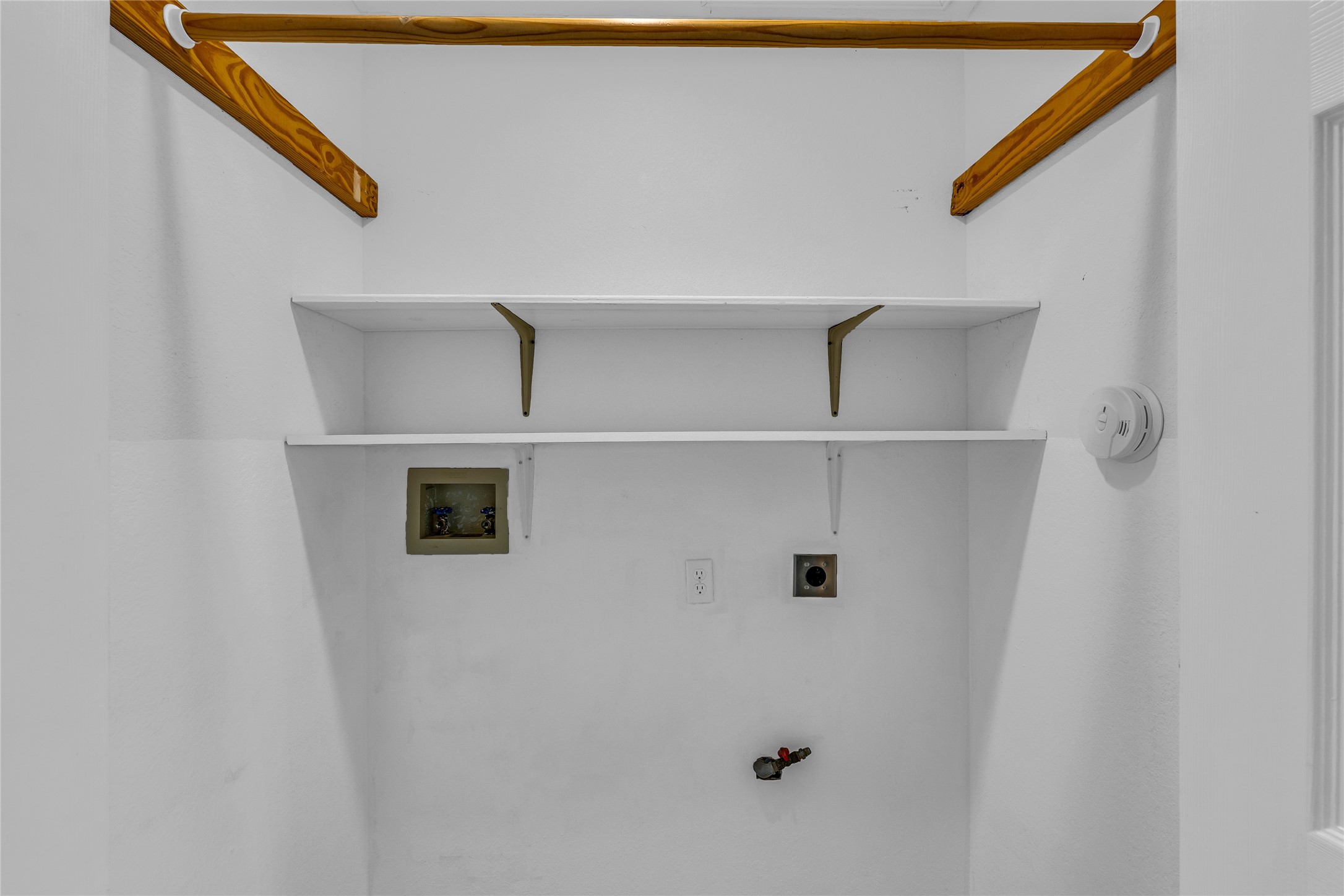 16526 Nassau Way Property Photo 26