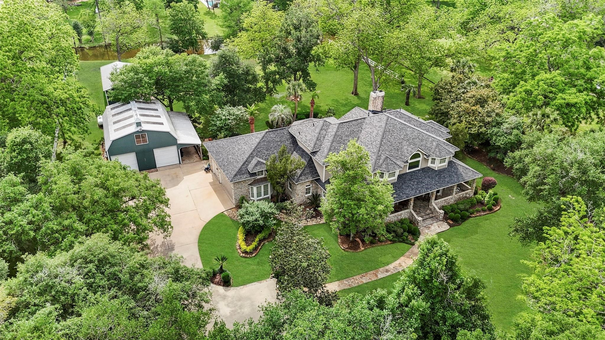 6111 Creekview Drive Property Photo
