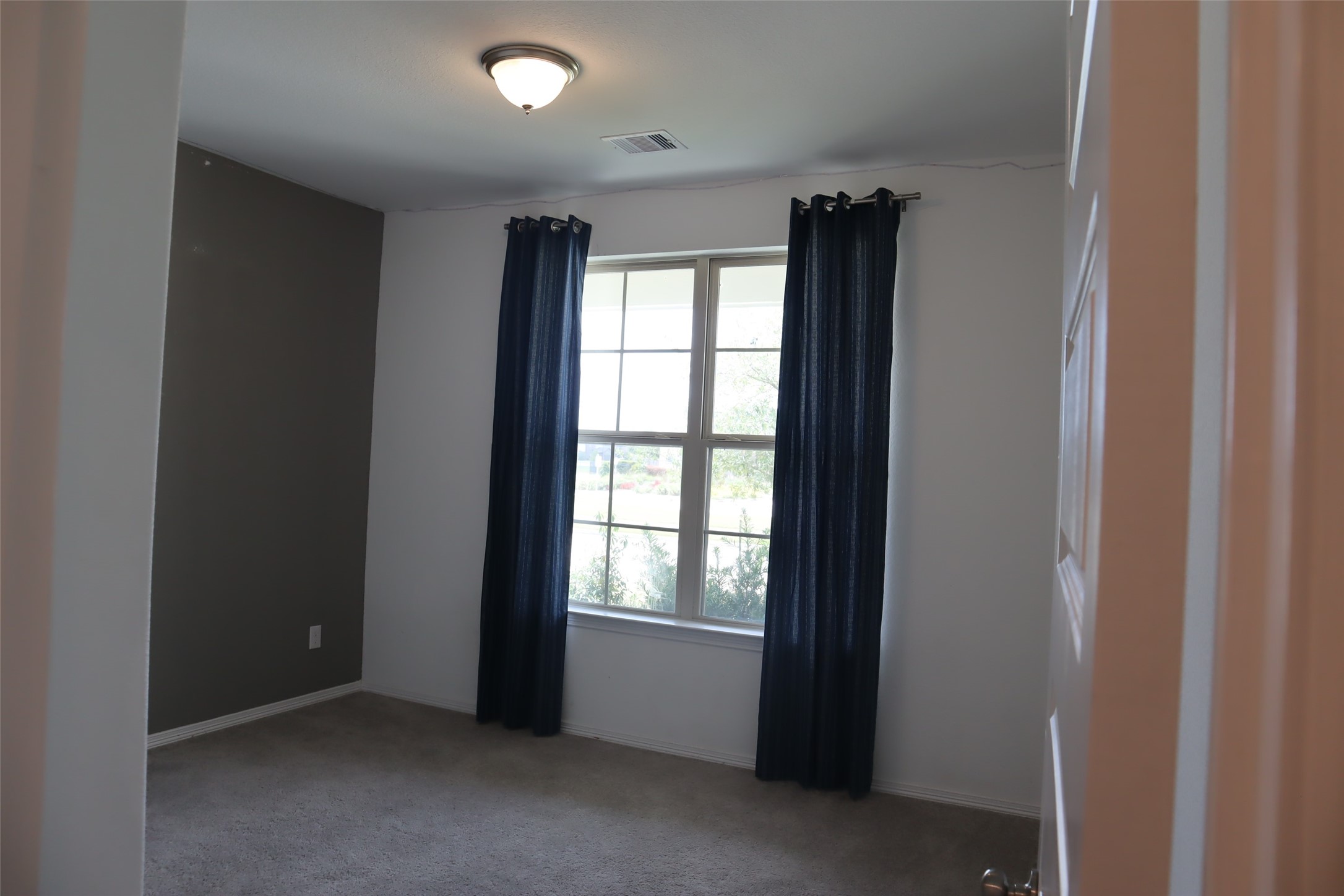 5806 Aurora Greens Lane Property Photo 3