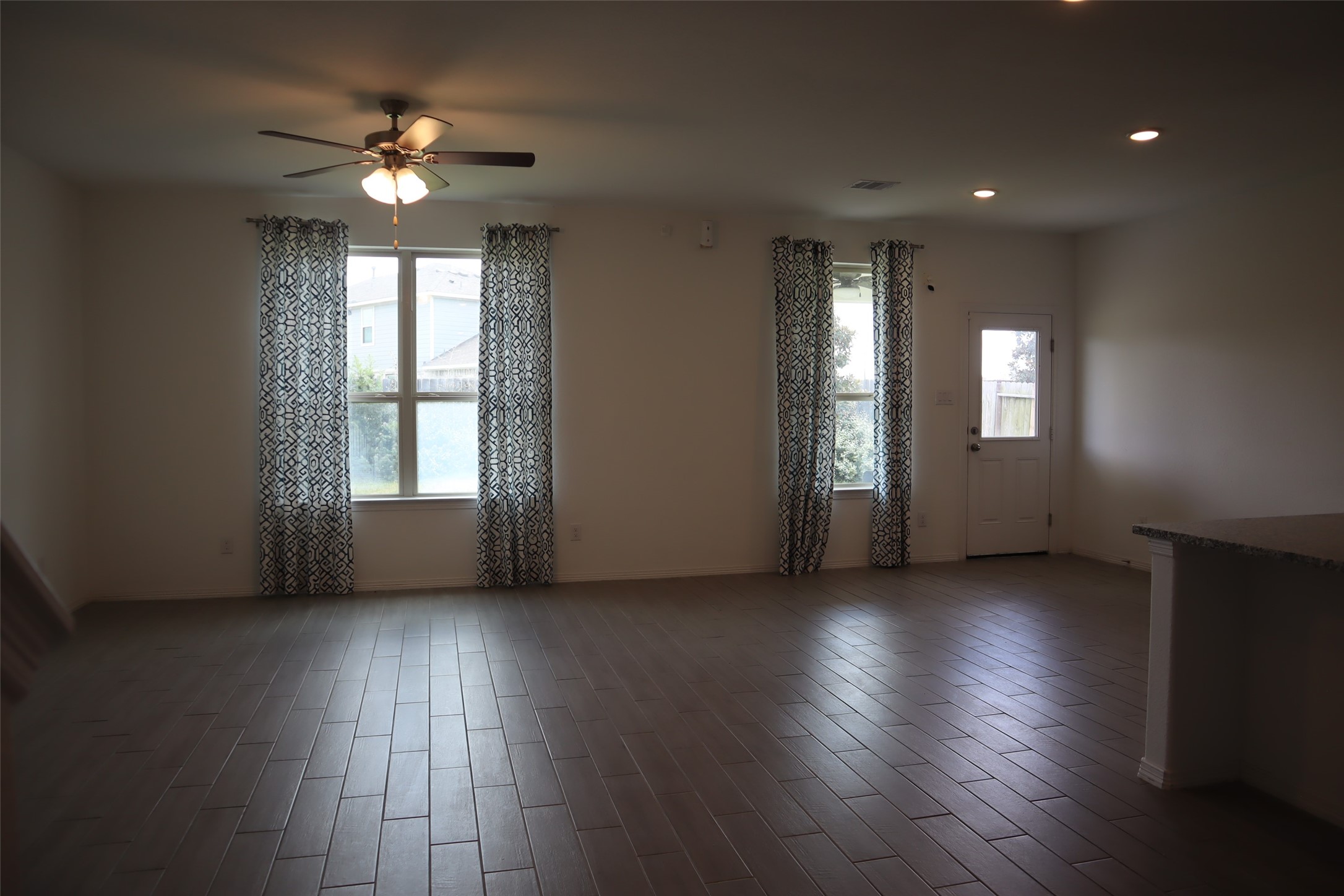 5806 Aurora Greens Lane Property Photo 8
