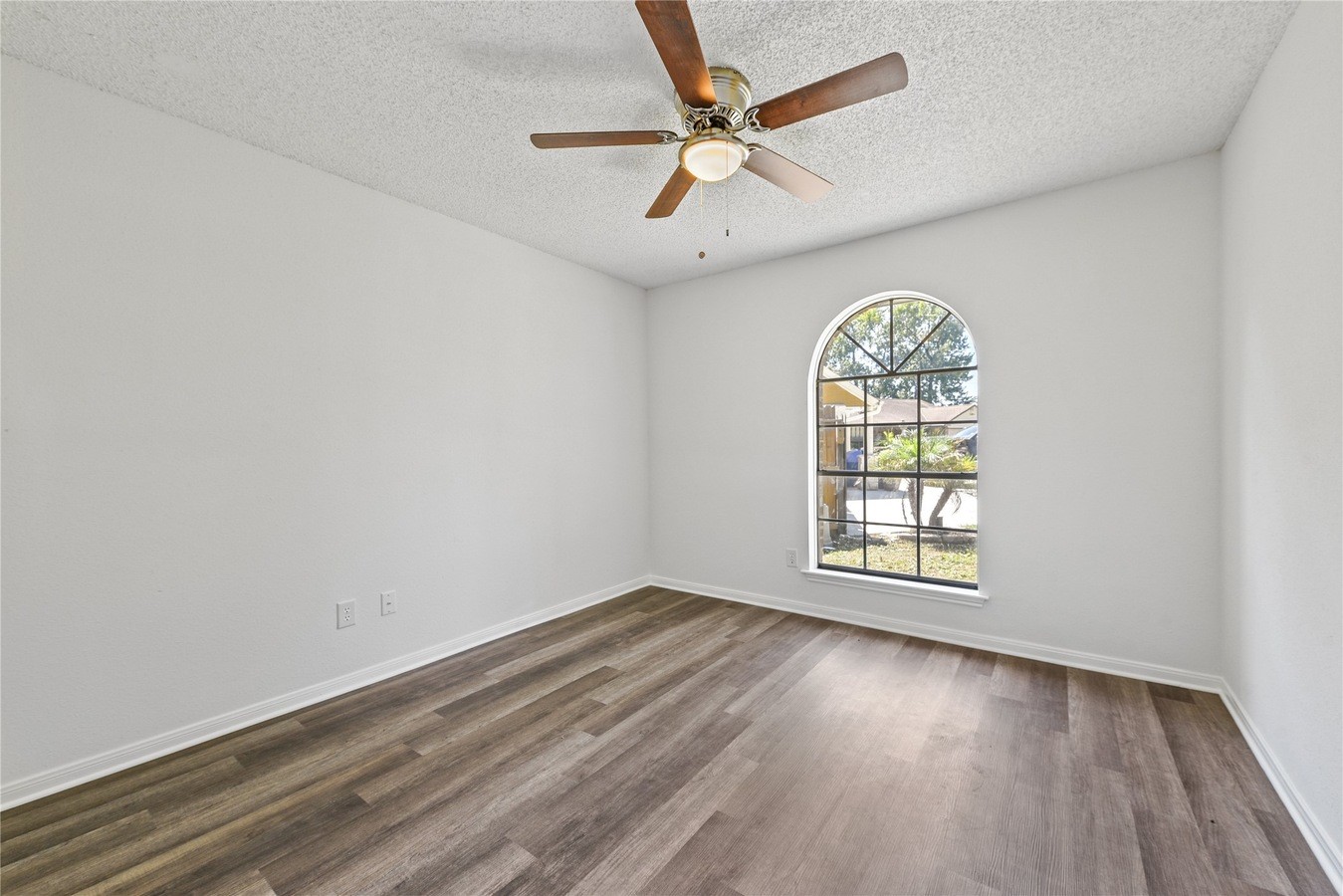 23806 Spring Moss Drive Property Photo 10