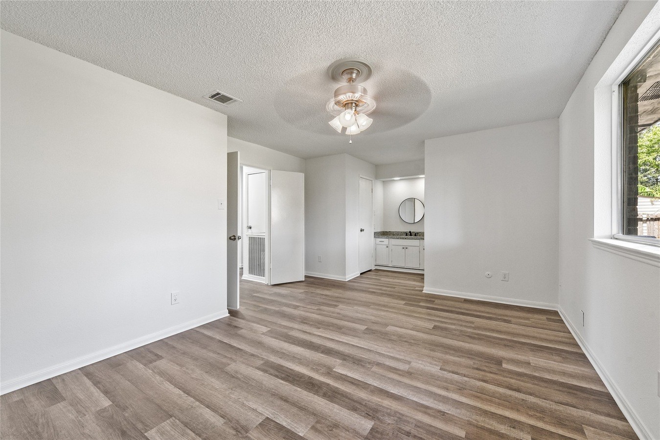 23806 Spring Moss Drive Property Photo 12