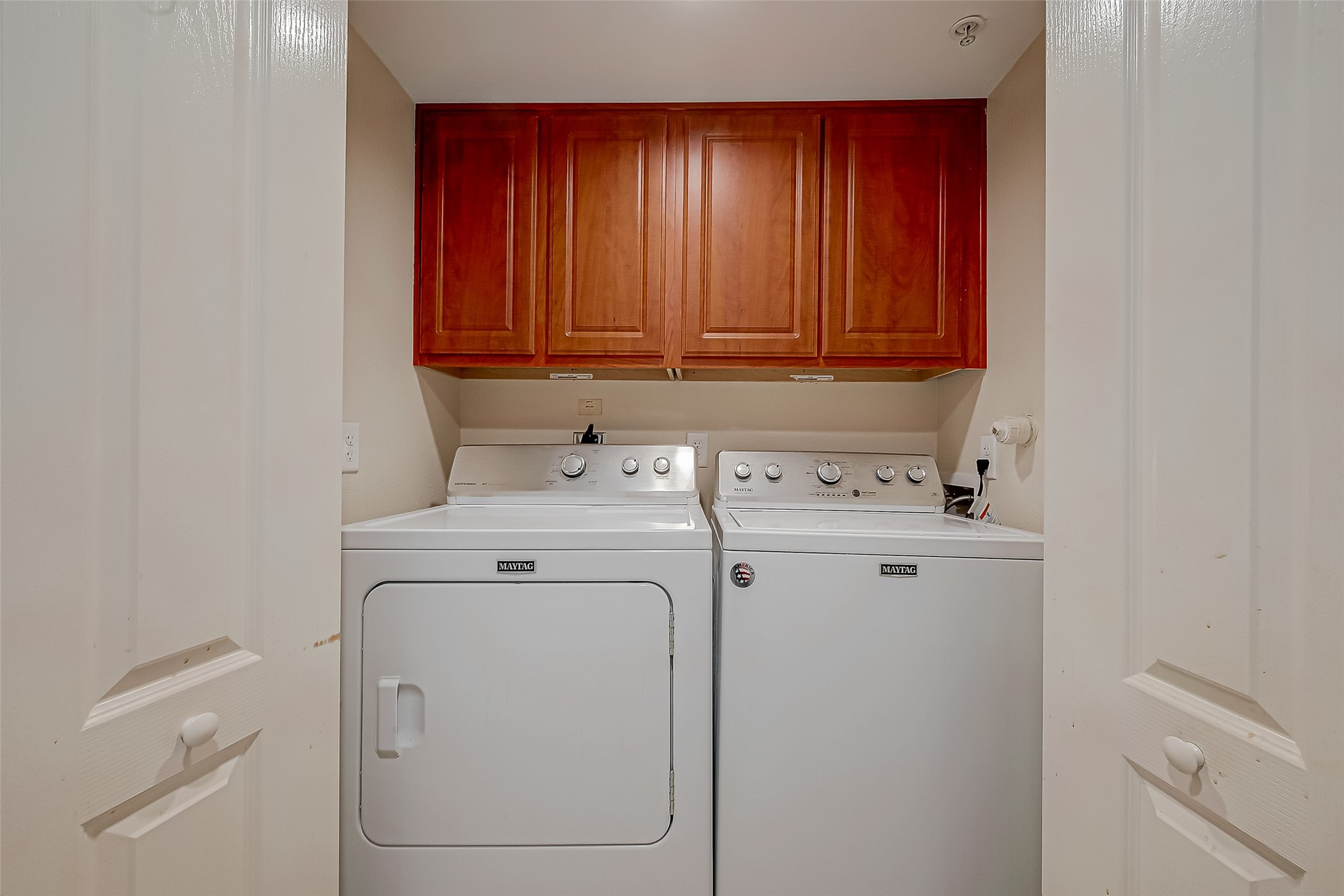 8415 Hearth Drive 21 Property Photo 21