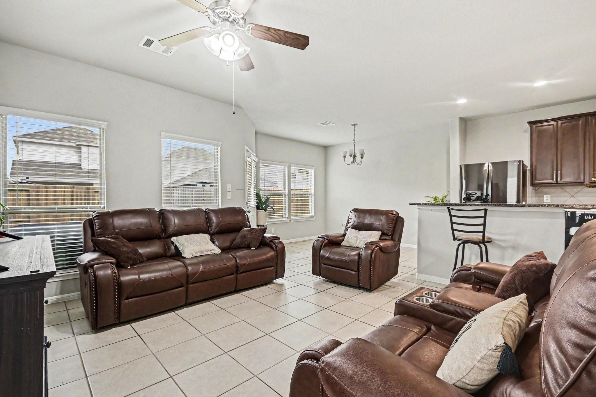 6523 Macroom Meadows Lane, Houston Tx 77048 Property Photo 3