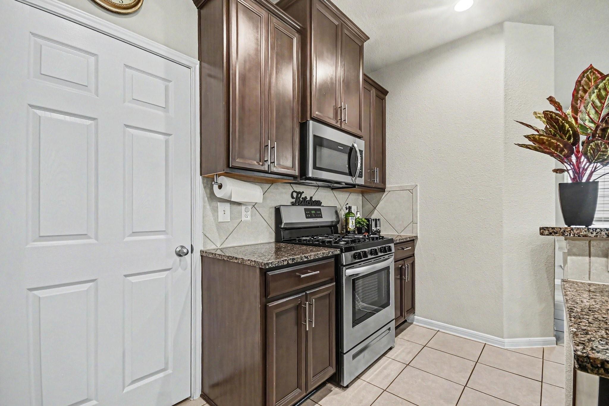 6523 Macroom Meadows Lane, Houston Tx 77048 Property Photo 6