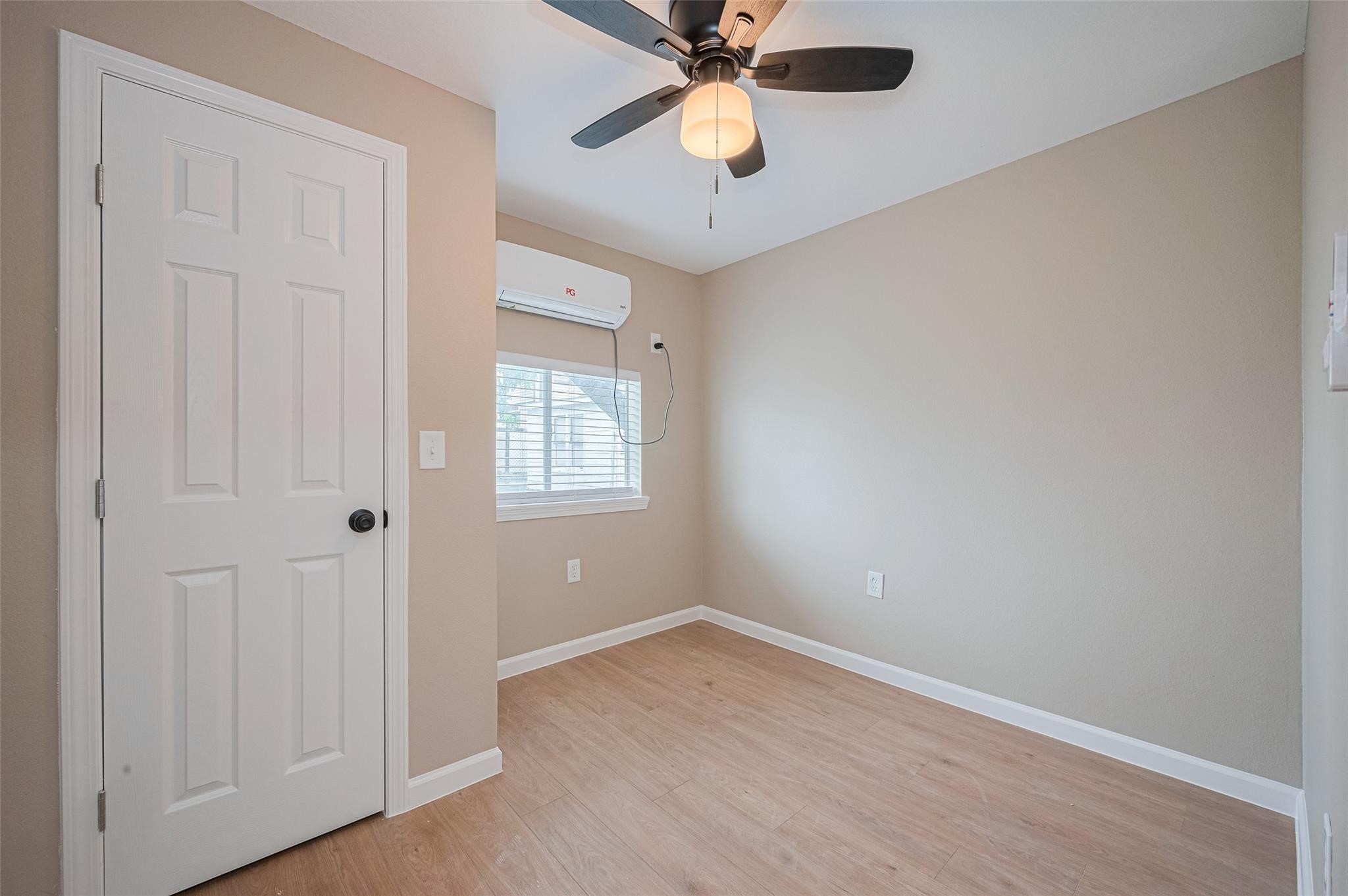 2516 Craigmont Street Property Photo 8