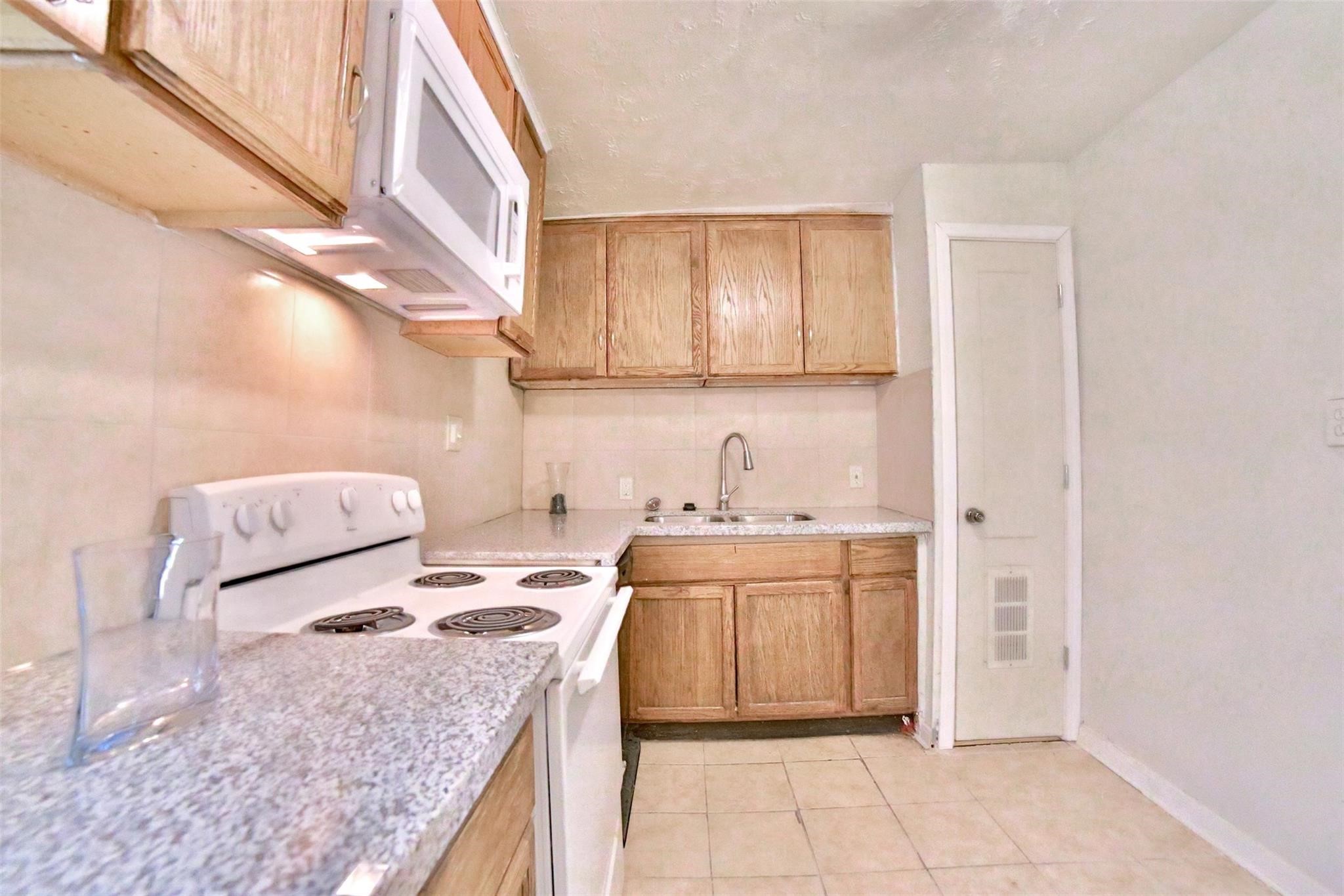 575 Pecan Drive Property Photo 6