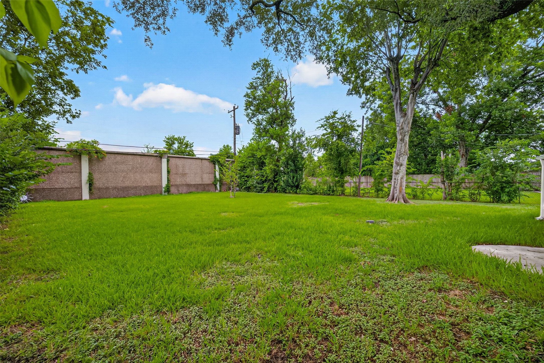 5803 Greencraig Drive Property Photo 28