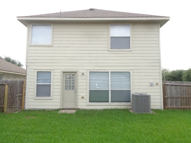 9503 Wyatt Oak Ln Property Photo 32
