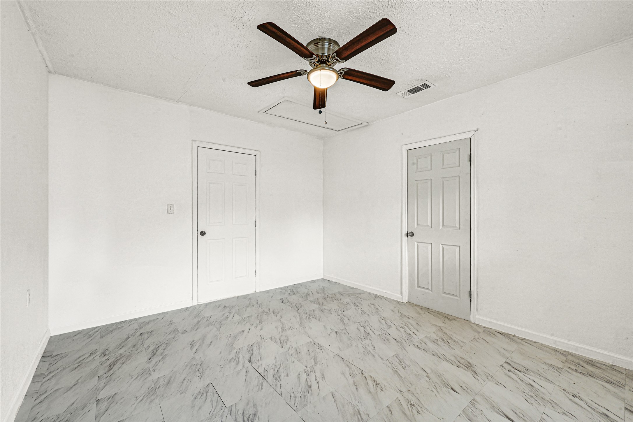 14336 Victoria Street Property Photo 16