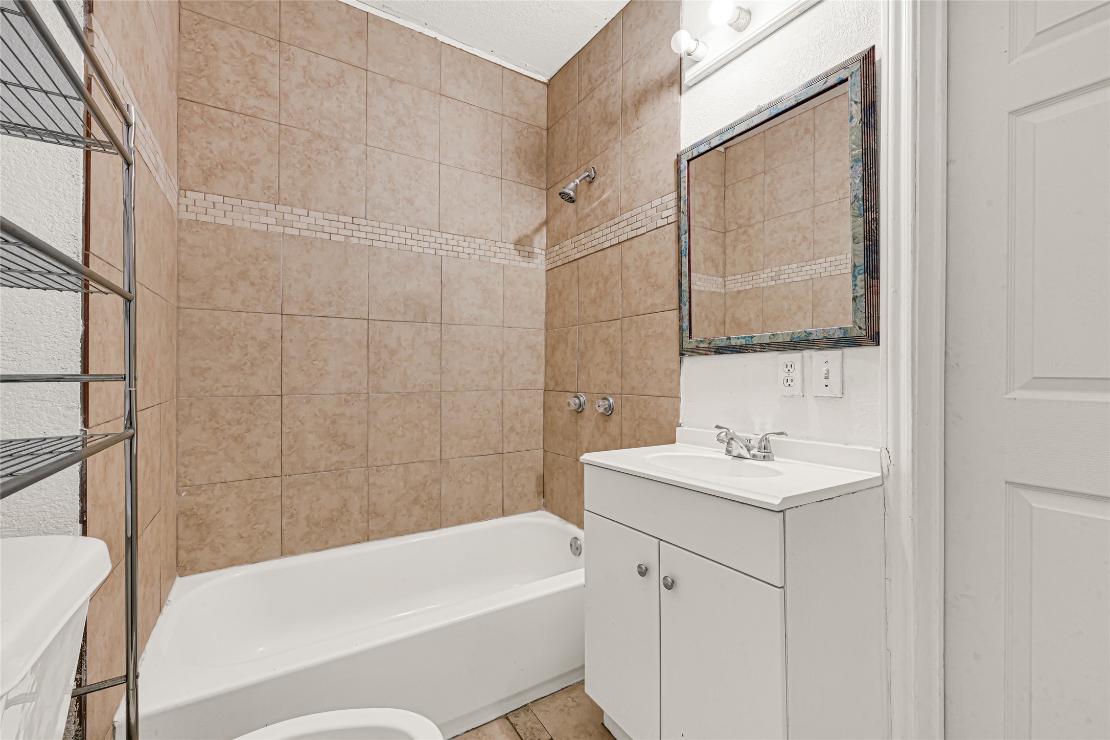14336 Victoria Street Property Photo 17