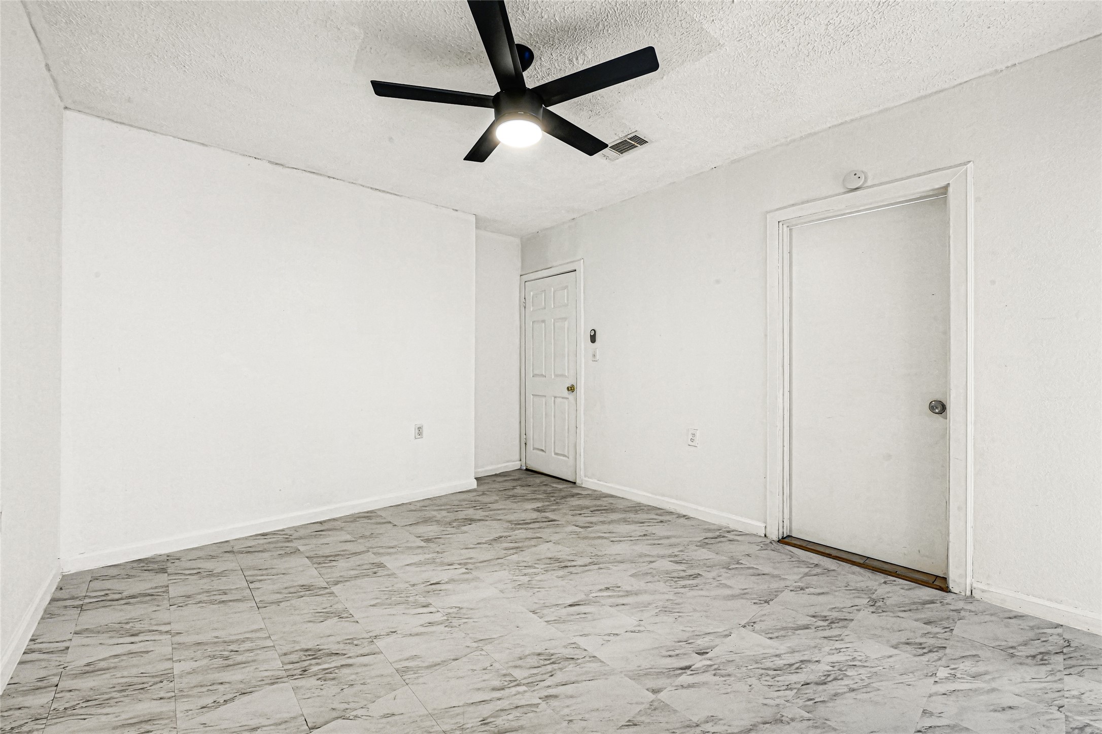 14336 Victoria Street Property Photo 19