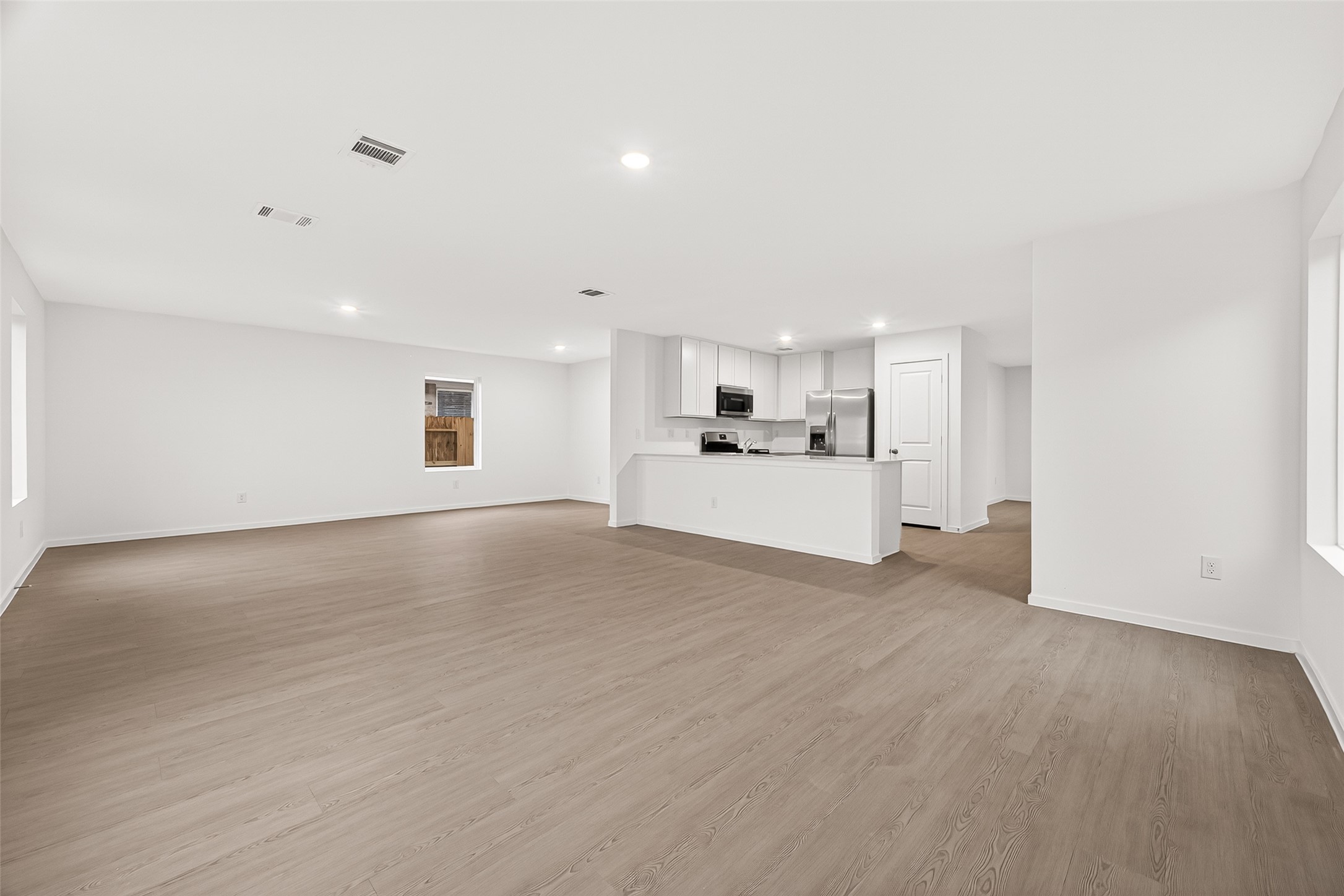 10406 Rocky Trail Property Photo 6