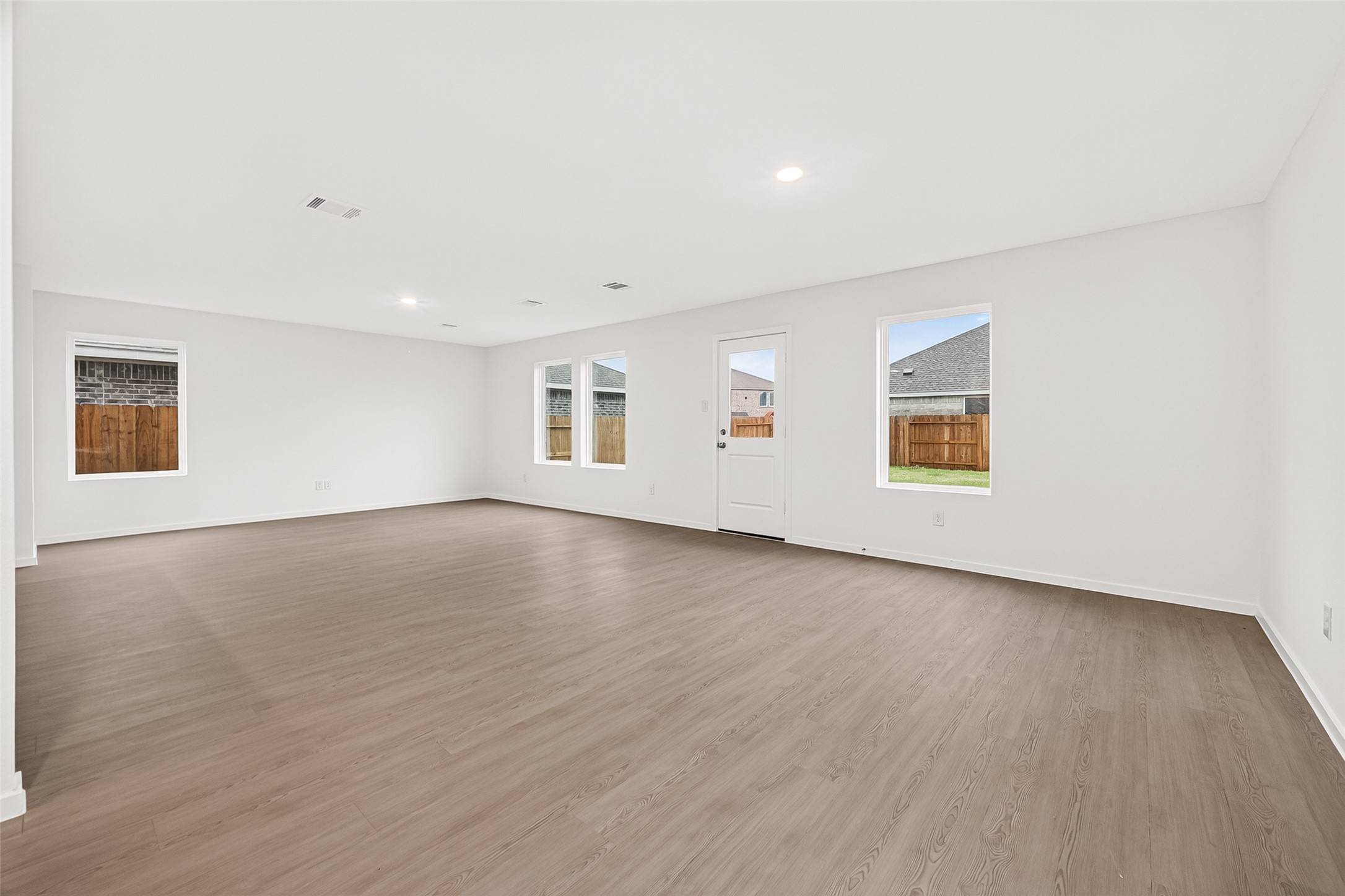 10406 Rocky Trail Property Photo 14