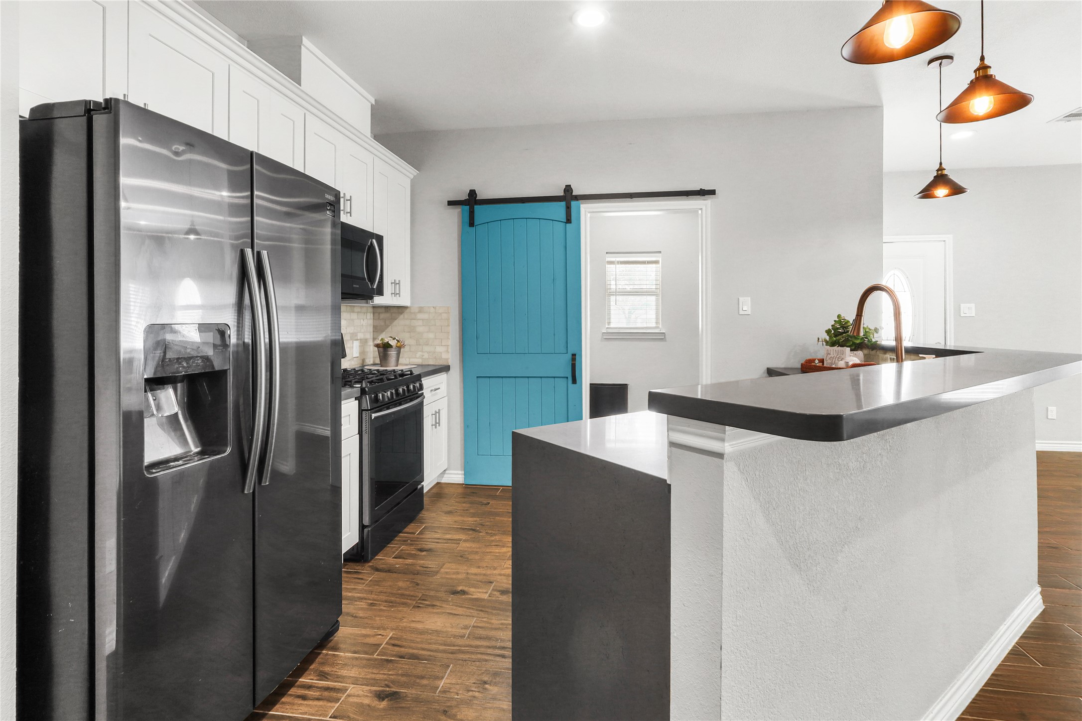 507 E Foley Street Property Photo 8