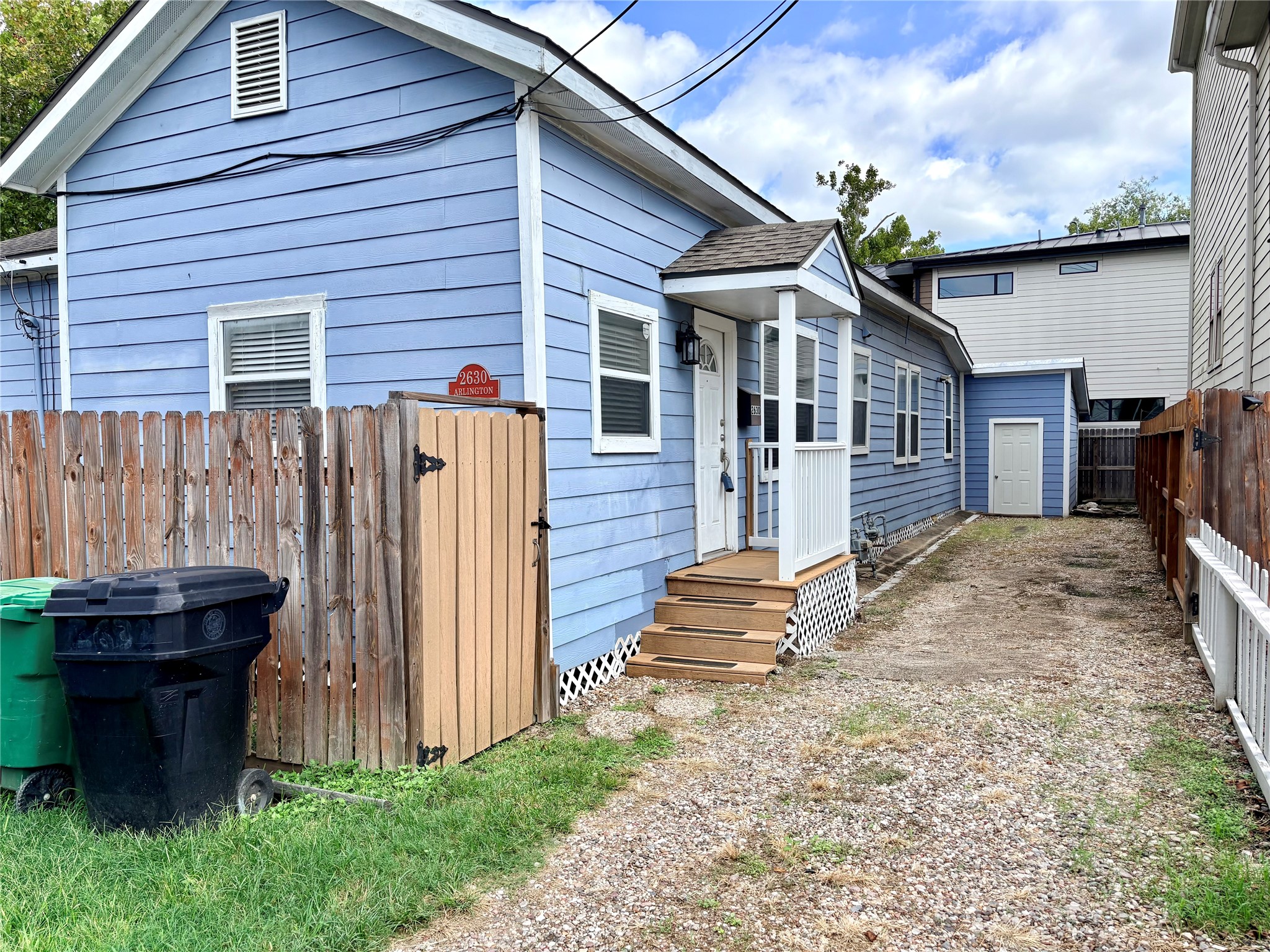 2630 Arlington Street Property Photo 1