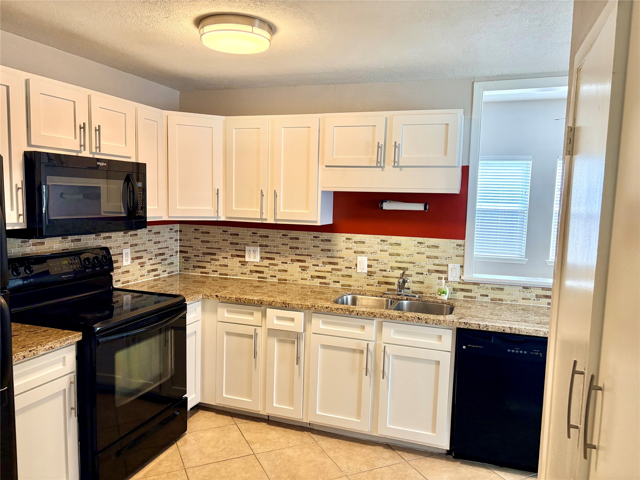2630 Arlington Street Property Photo 2