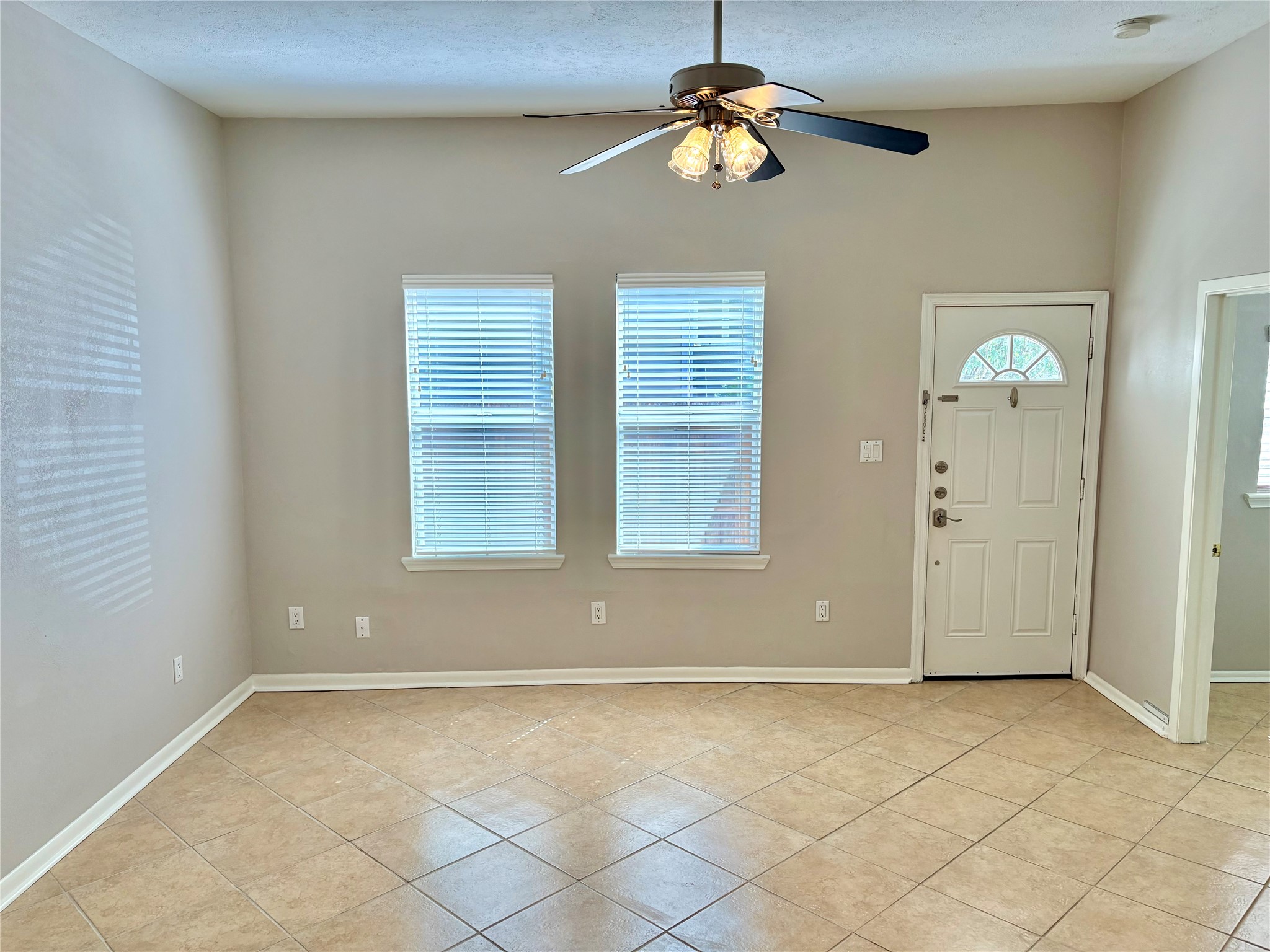 2630 Arlington Street Property Photo 4