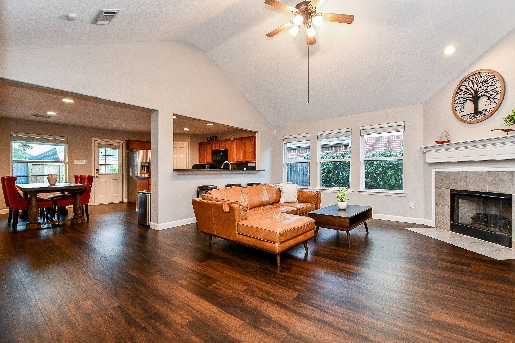 2034 Creek Shore Lane Property Photo 8