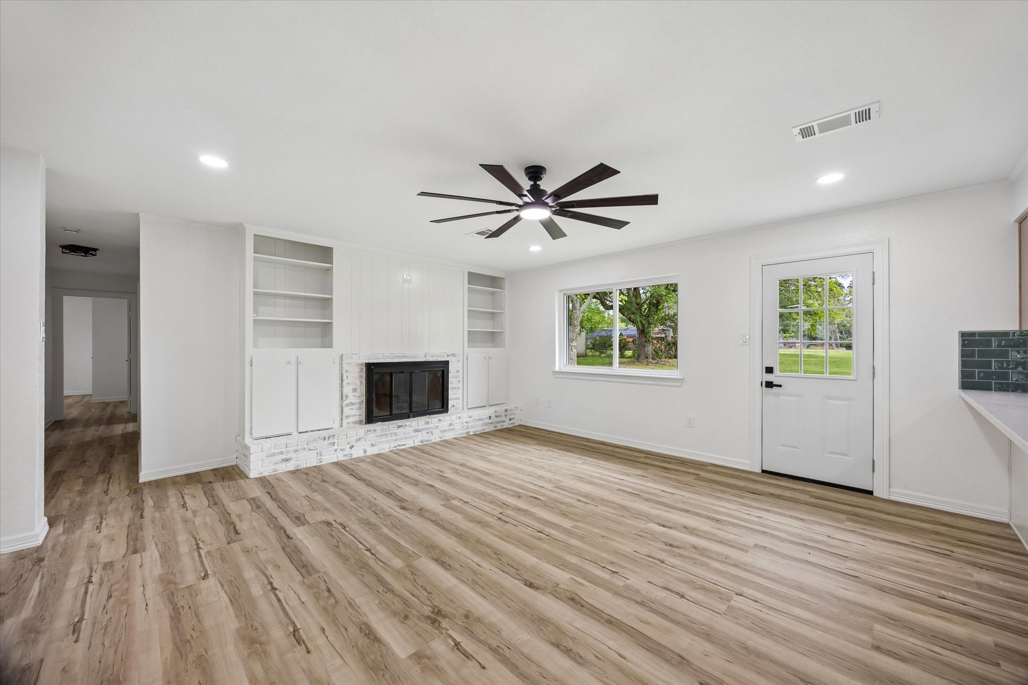 1107 Hallie Street Property Photo 12
