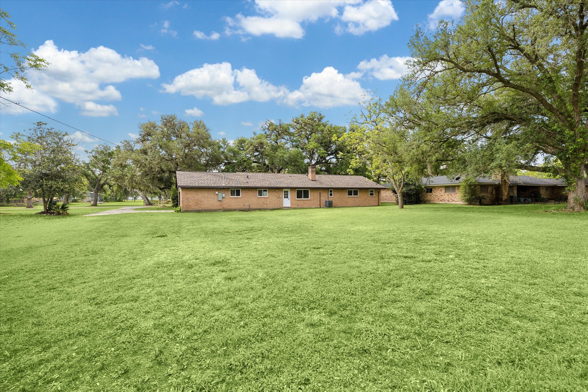 1107 Hallie Street Property Photo 34