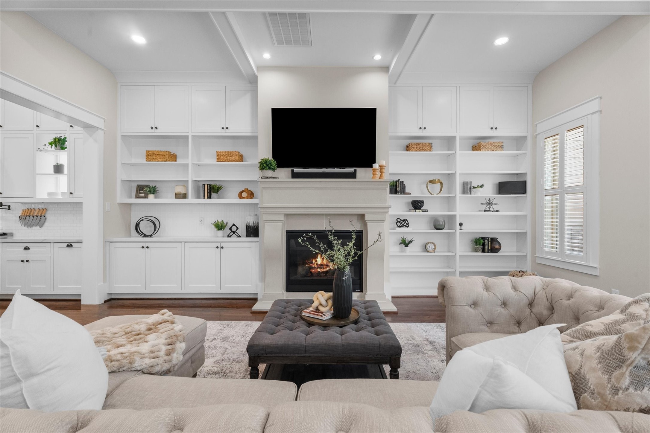 609 Allston Street Property Photo 1