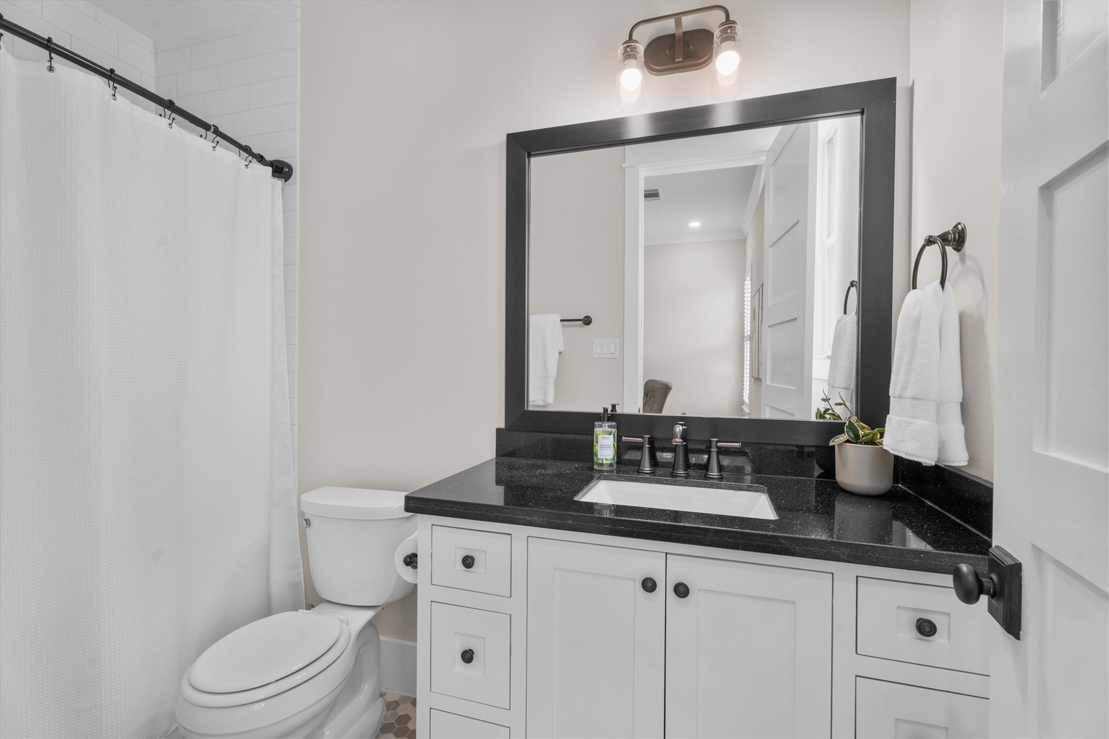 609 Allston Street Property Photo 23