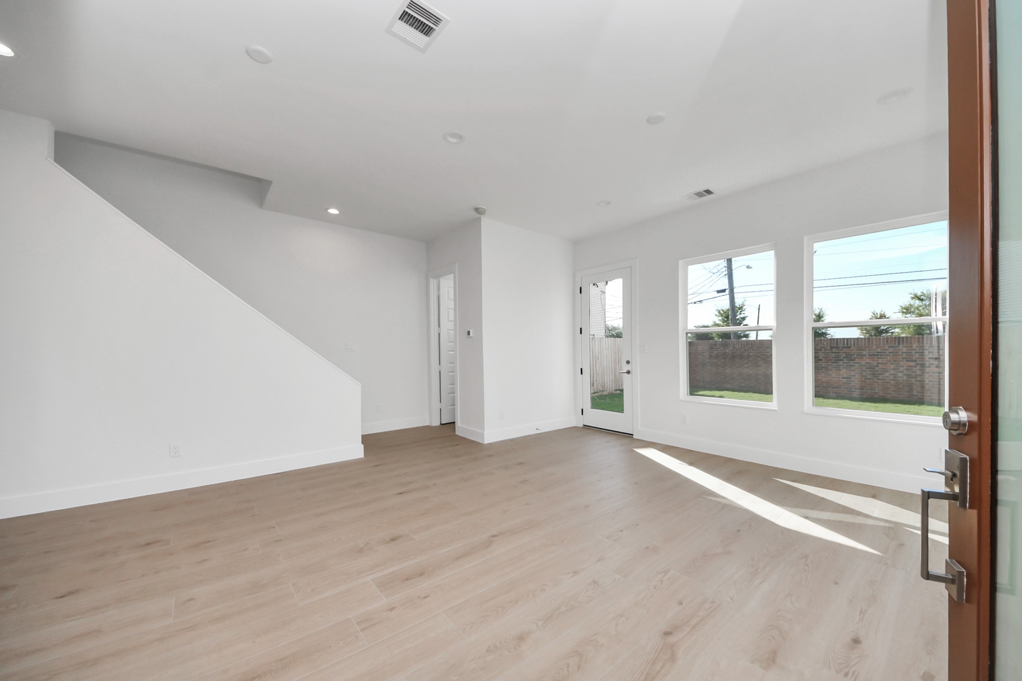 2222 Via Isa Lane Property Photo 9