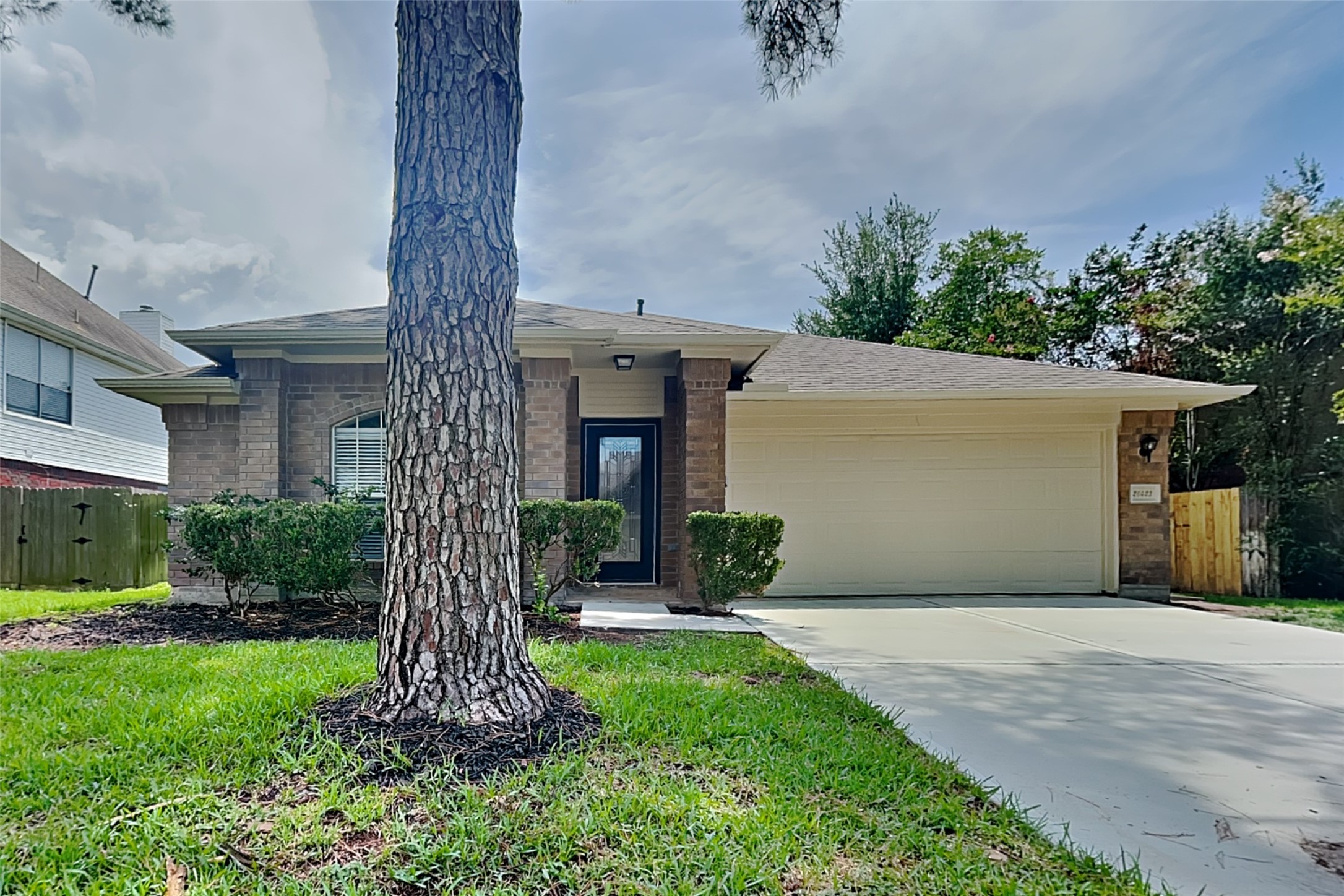 20423 Drakewood Drive Property Photo 1